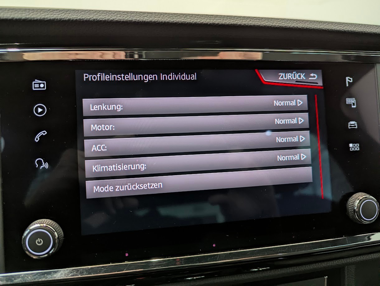 SEAT Ateca*CH-AUTO VON 78J SCHWEIZERIN 12MT GAR MFK 26 PANO 360CAM ASSISTS AHK 1900-image-11