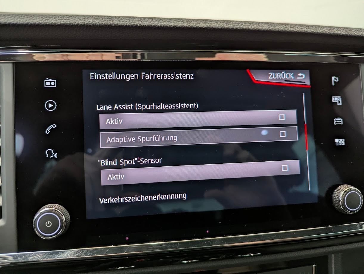 SEAT Ateca*CH-AUTO VON 78J SCHWEIZERIN 12MT GAR MFK 26 PANO 360CAM ASSISTS AHK 1900-image-13