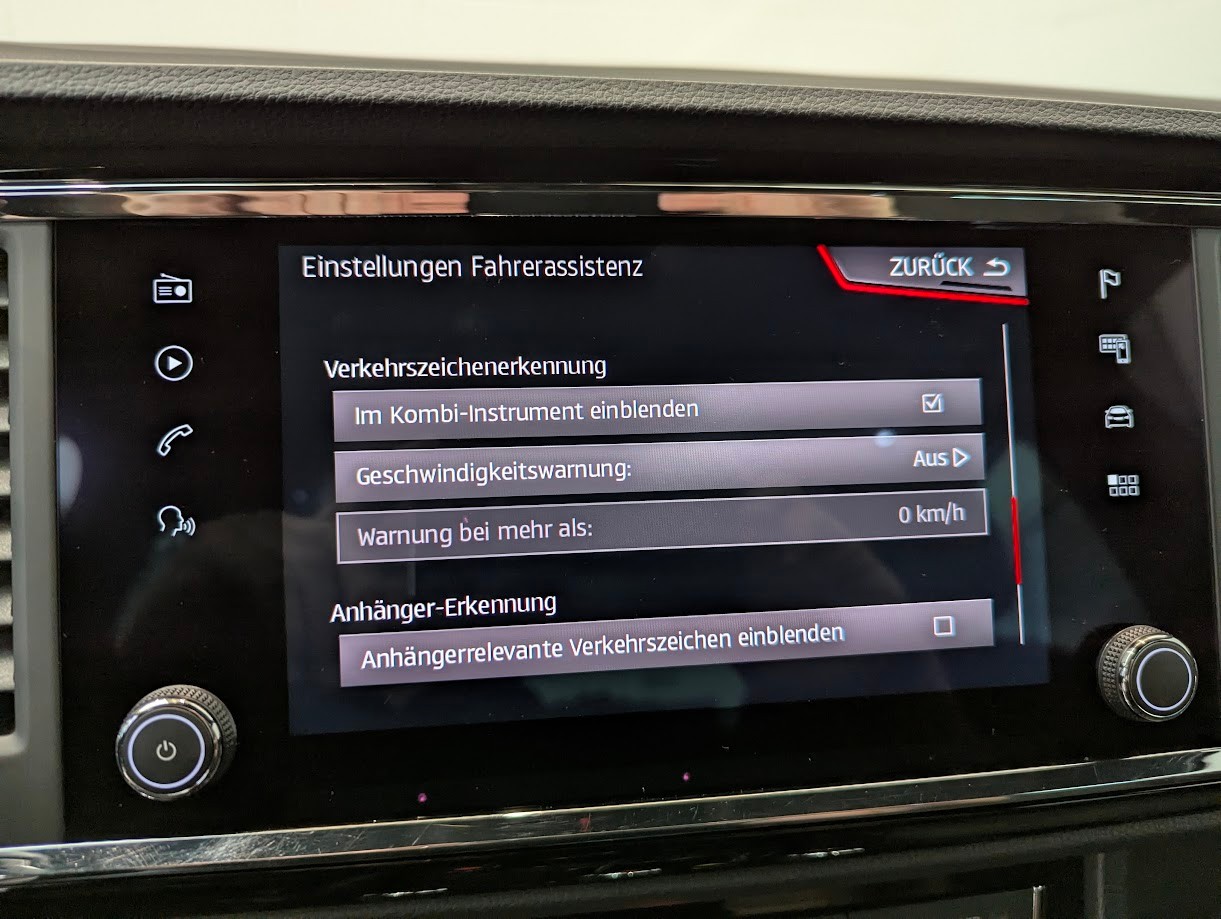 SEAT Ateca*CH-AUTO VON 78J SCHWEIZERIN 12MT GAR MFK 26 PANO 360CAM ASSISTS AHK 1900-image-14