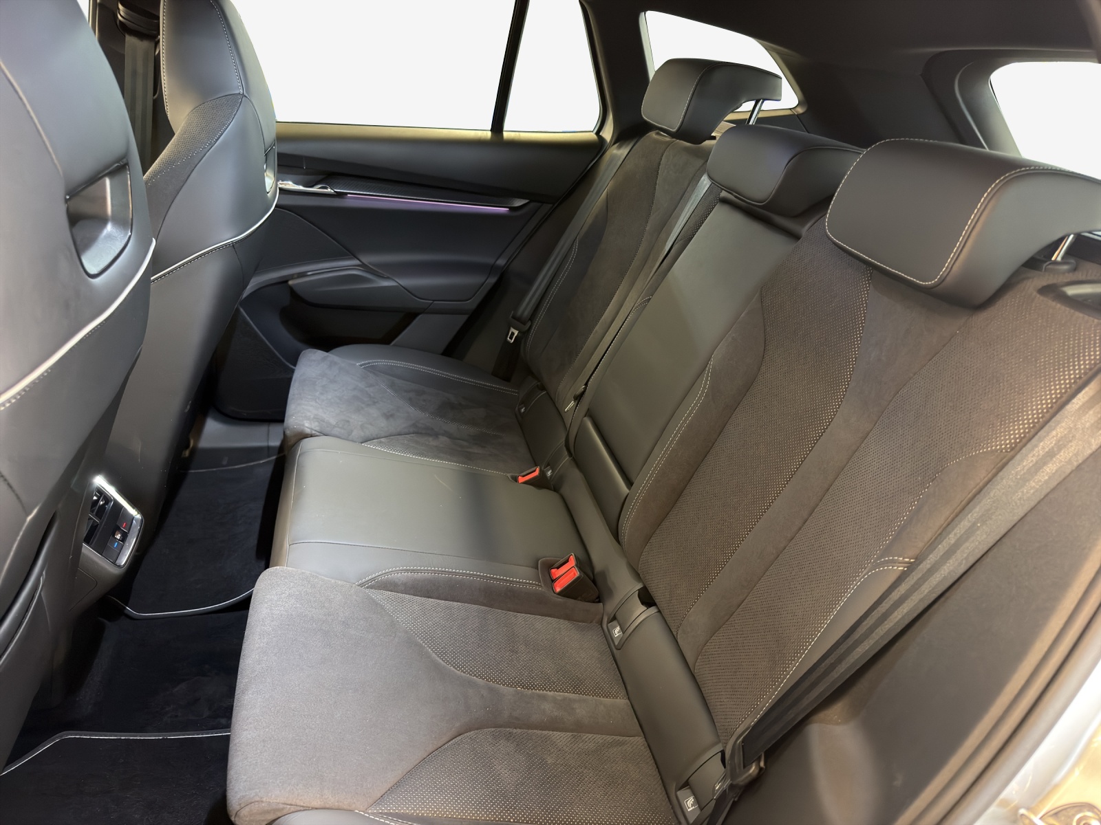 SKODA Enyaq iV 80x SportLine-image-11