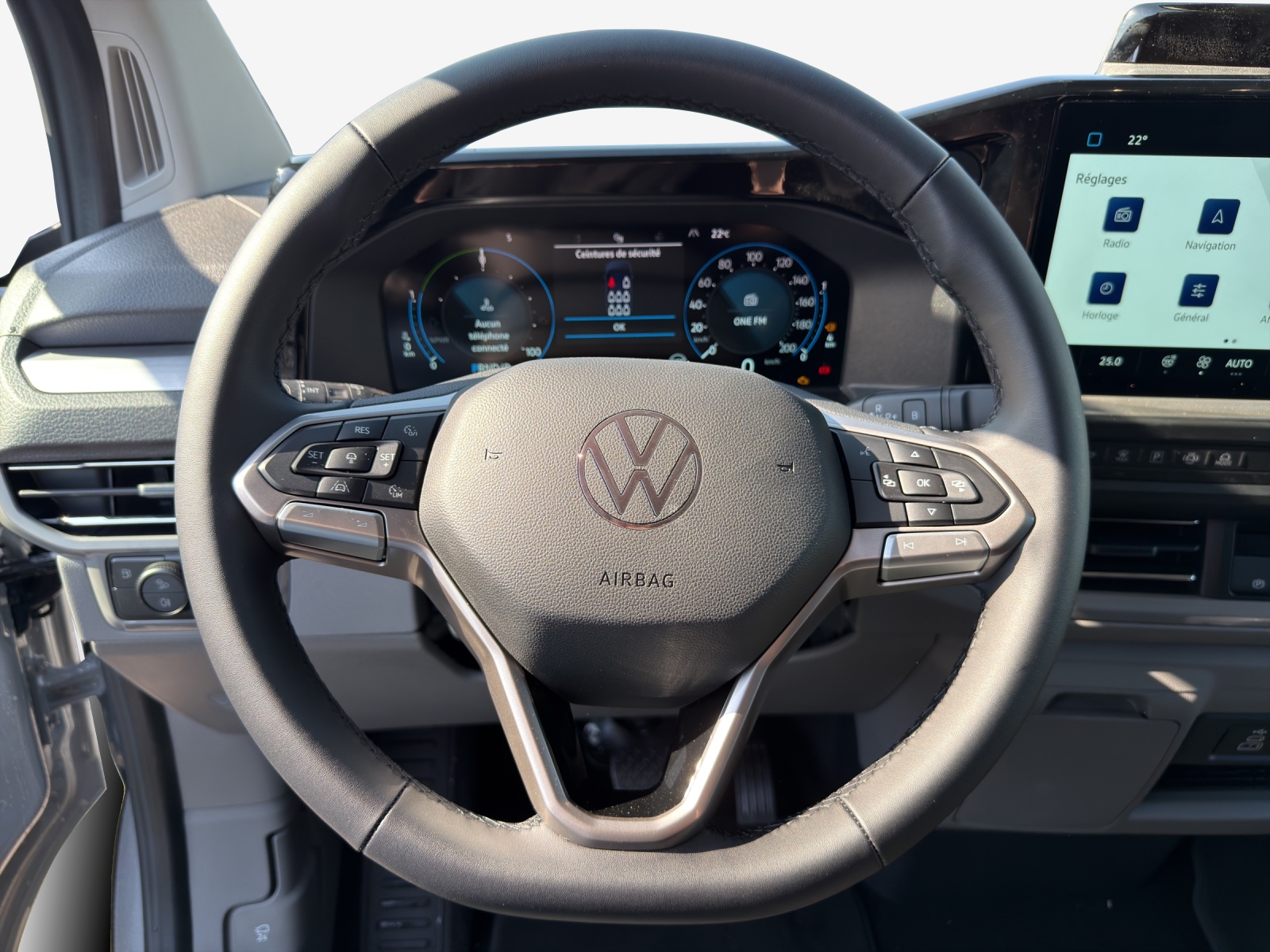 VW Caravelle 2.5TSI eHYBRID Edition 16,5kWh 8Aut.-image-9
