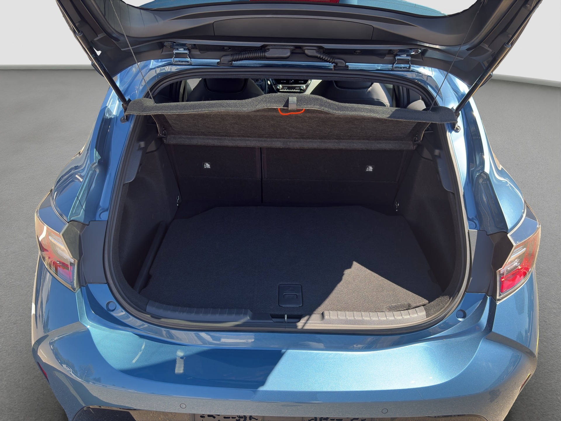 TOYOTA Corolla 2.0 HSD Premium e-CVT-image-19