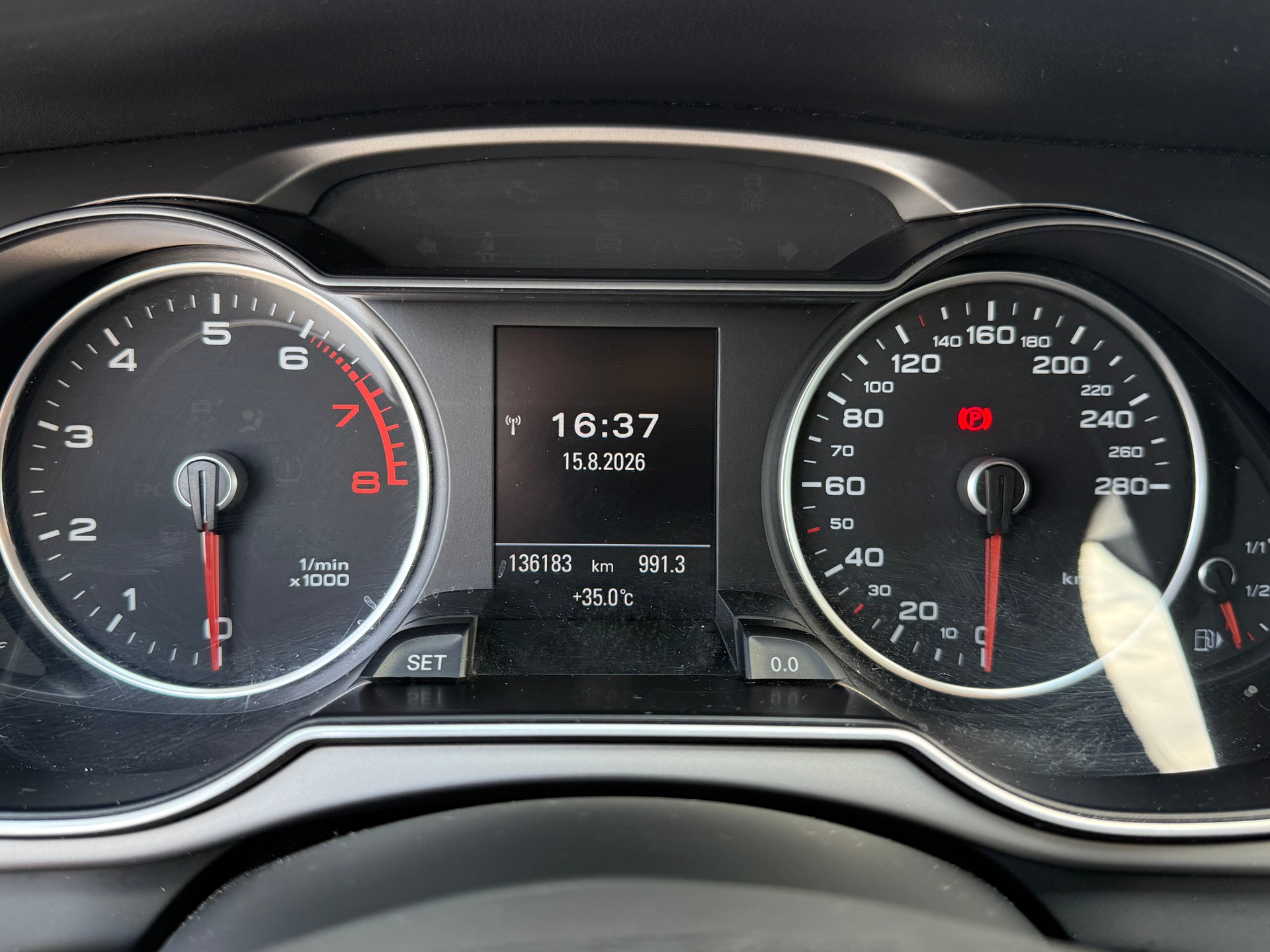 AUDI A4 Avant 2.0 TFSI quattro s-tronic-image-12