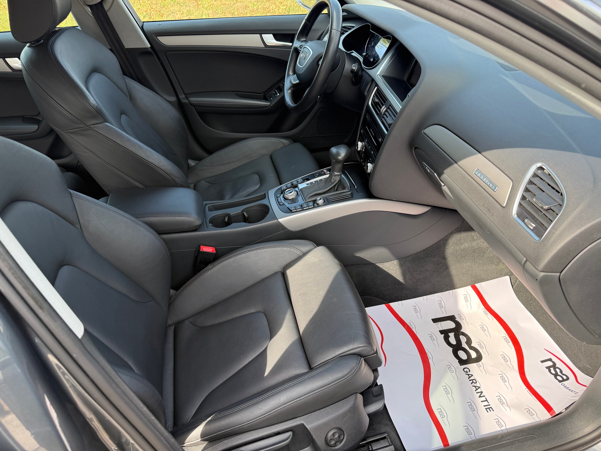 AUDI A4 Avant 2.0 TFSI quattro s-tronic-image-8