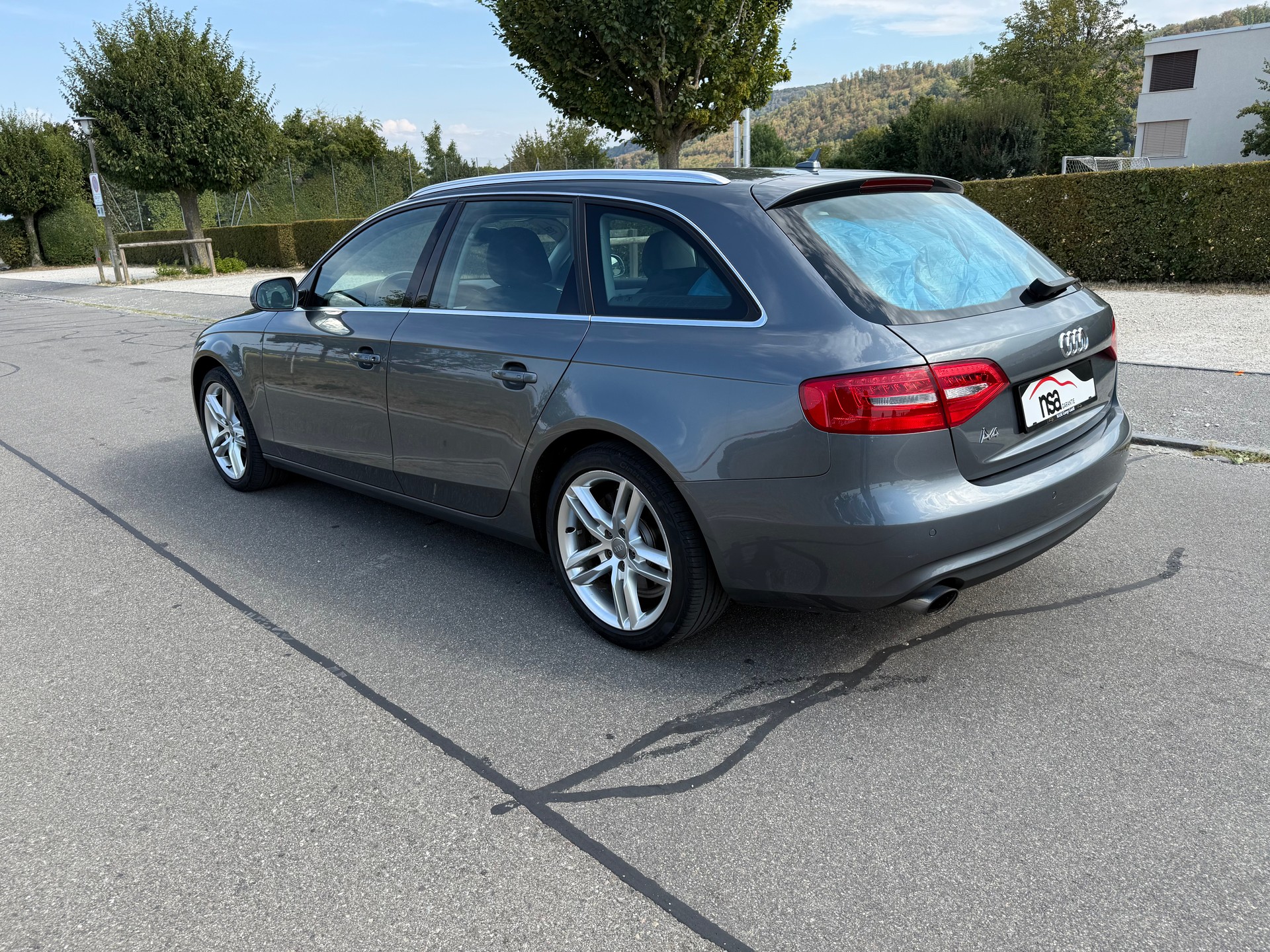AUDI A4 Avant 2.0 TFSI quattro s-tronic-image-4