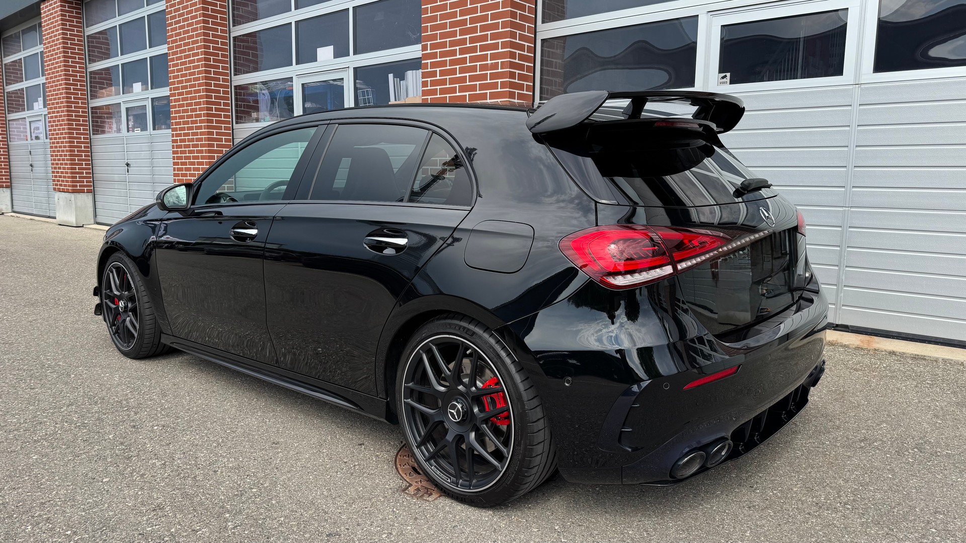 MERCEDES-BENZ A 45 S AMG 4Matic+ Speedshift-image-5