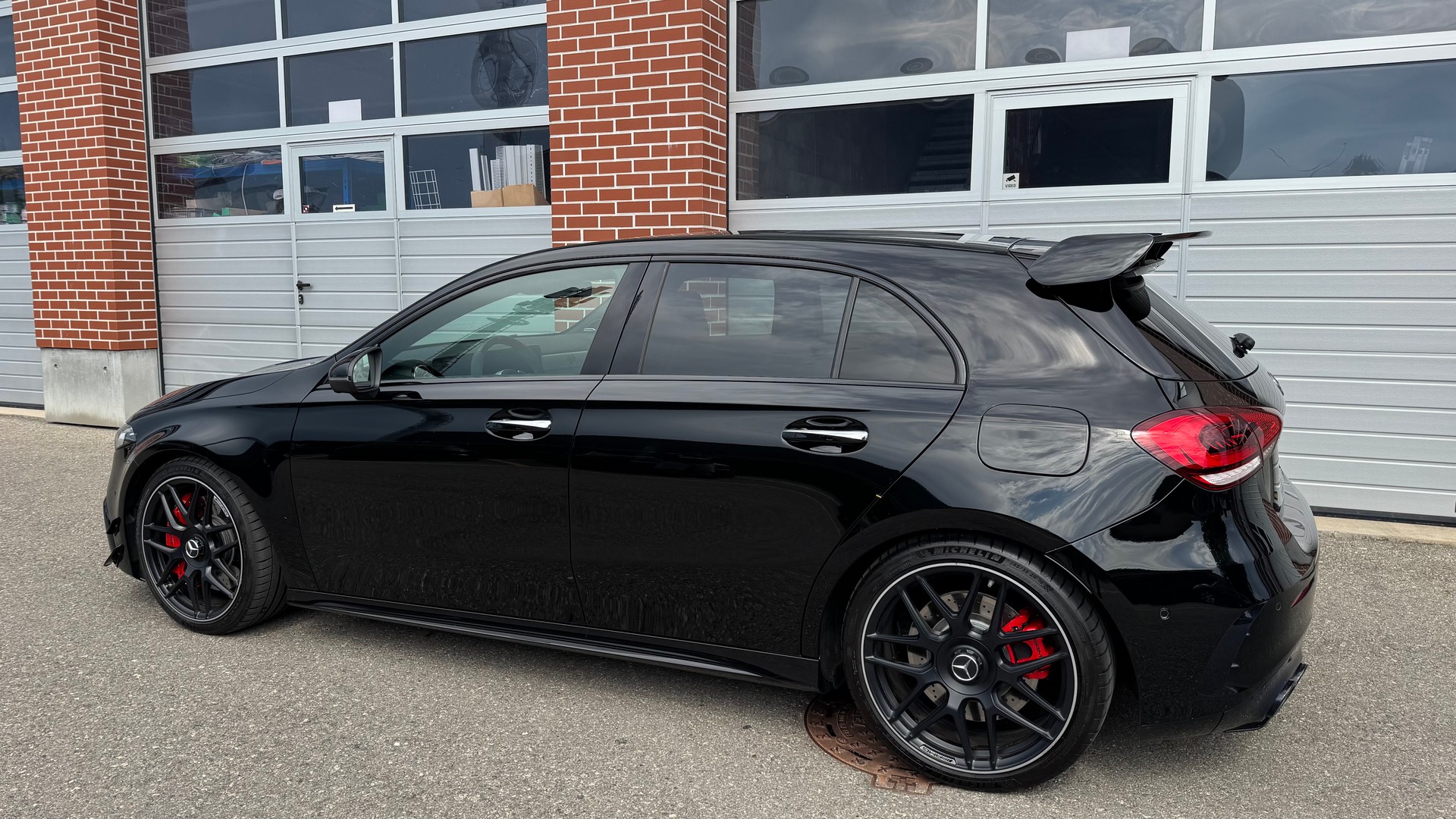 MERCEDES-BENZ A 45 S AMG 4Matic+ Speedshift-image-6