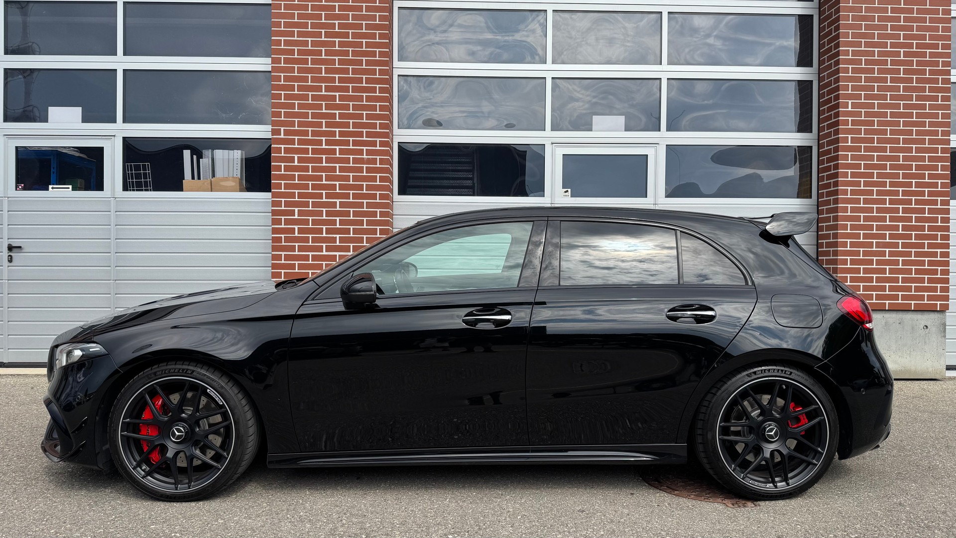 MERCEDES-BENZ A 45 S AMG 4Matic+ Speedshift-image-3