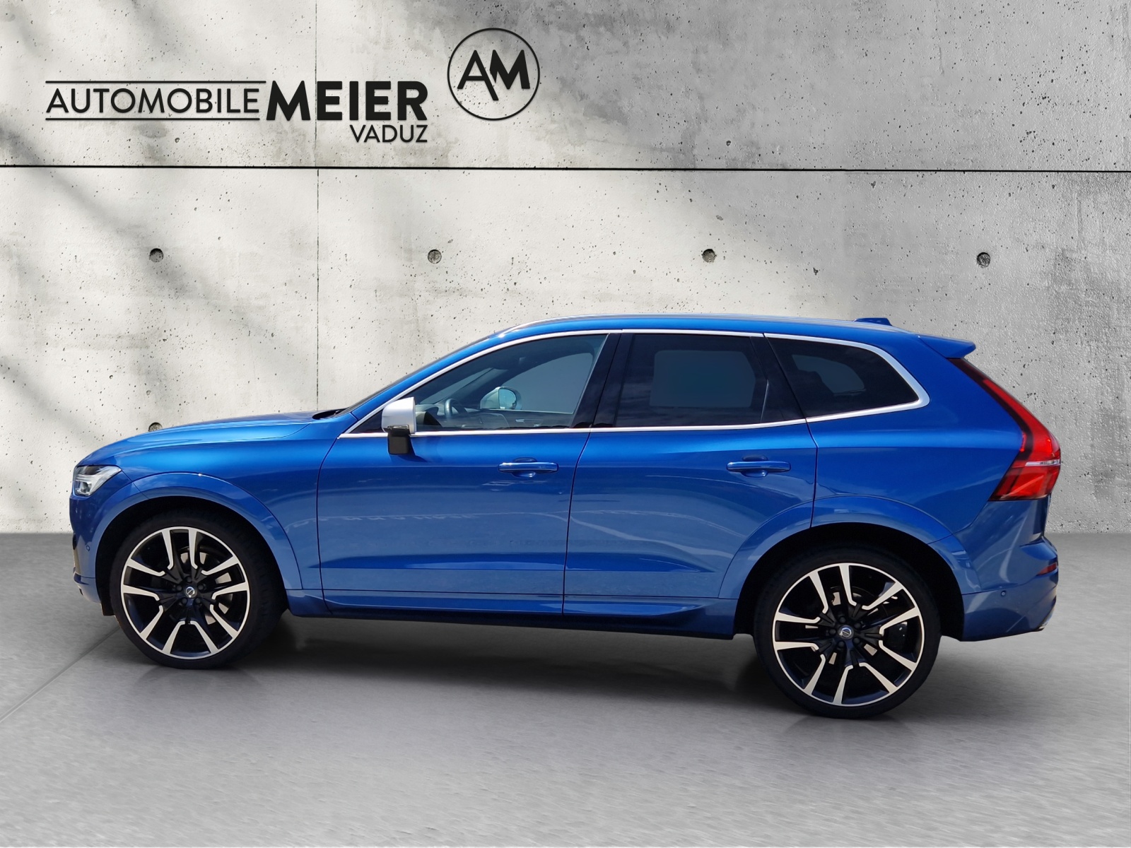 VOLVO XC60 2.0 T6 R-Design AWD-image-3