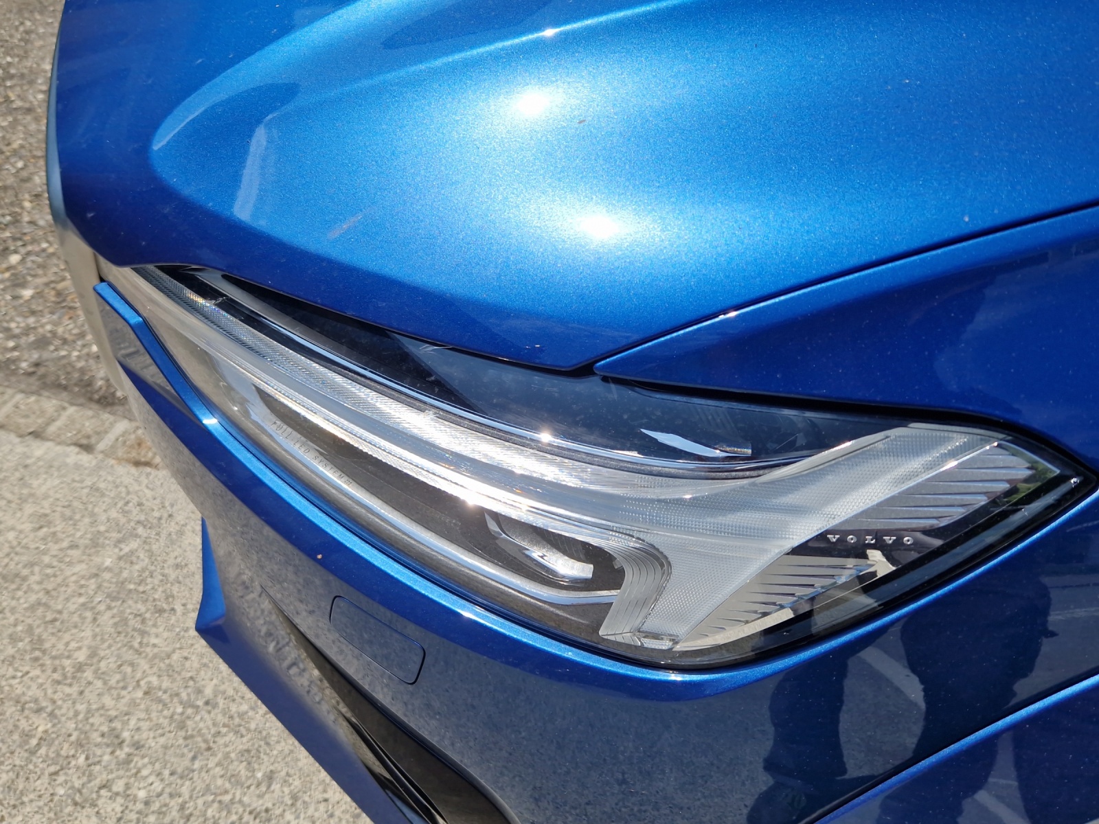 VOLVO XC60 2.0 T6 R-Design AWD-image-15