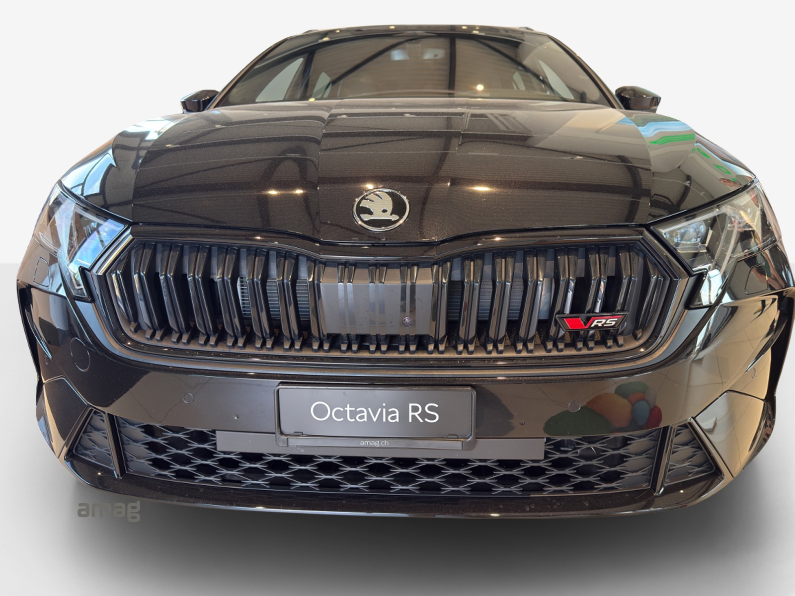 SKODA Octavia Combi 2.0 TSI DSG RS 30 Years Edition-image-15
