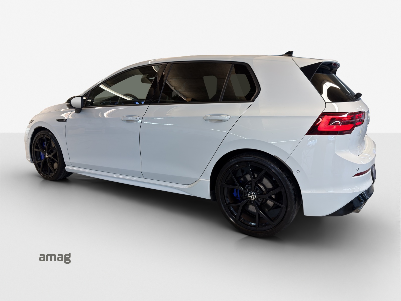 VW Golf 2.0 TSI R DSG 4Motion-image-2