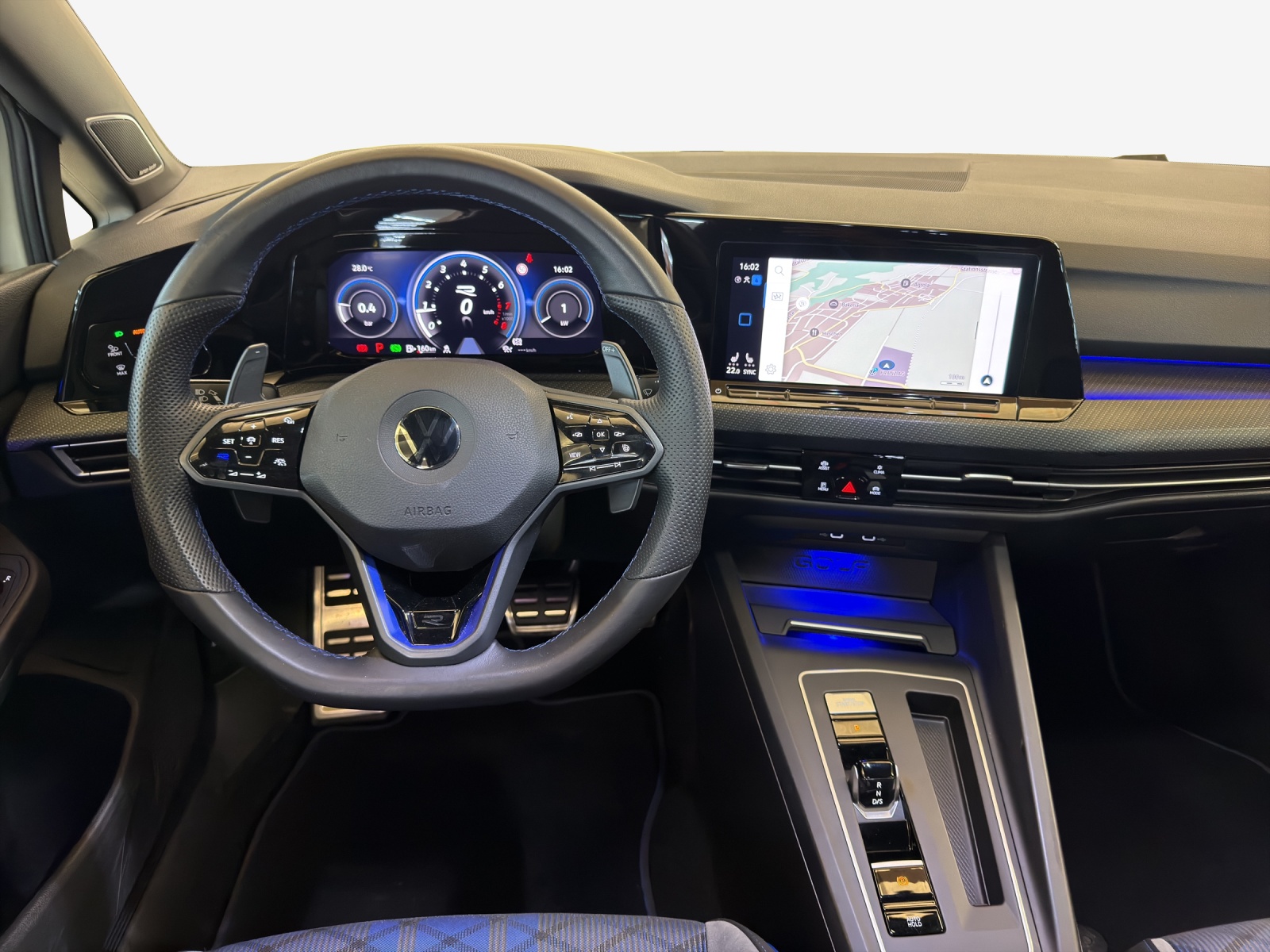 VW Golf 2.0 TSI R DSG 4Motion-image-8