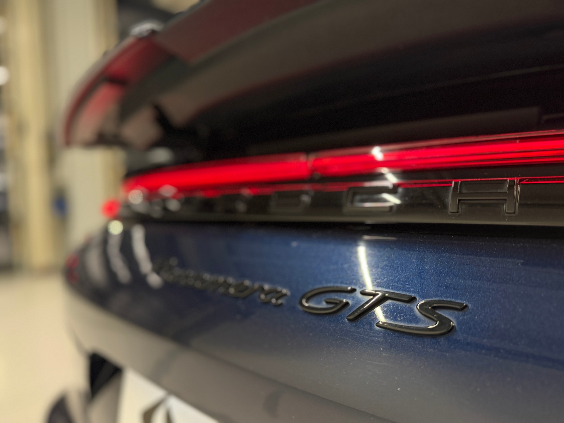 PORSCHE Panamera 4.0 V8 GTS *Porsche Approved bis 12/2026*Luftfahrwerk*Hinterachslenkung*Sport Chrono*-image-15