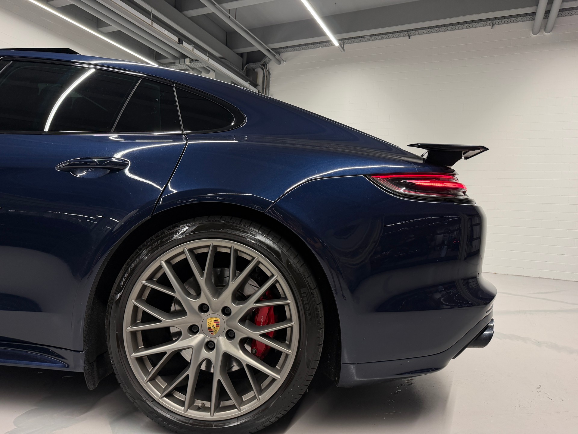 PORSCHE Panamera 4.0 V8 GTS *Porsche Approved bis 12/2026*Luftfahrwerk*Hinterachslenkung*Sport Chrono*-image-16
