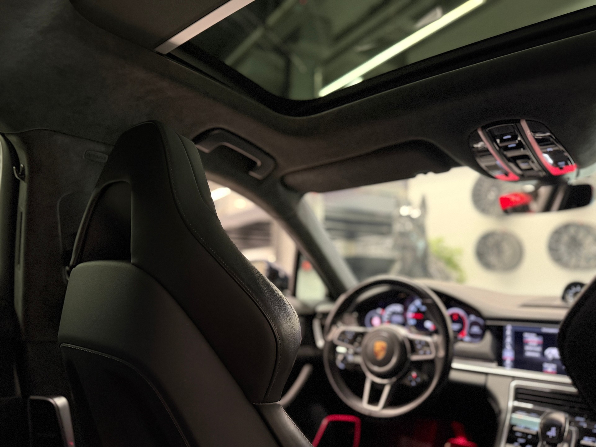 PORSCHE Panamera 4.0 V8 GTS *Porsche Approved bis 12/2026*Luftfahrwerk*Hinterachslenkung*Sport Chrono*-image-20