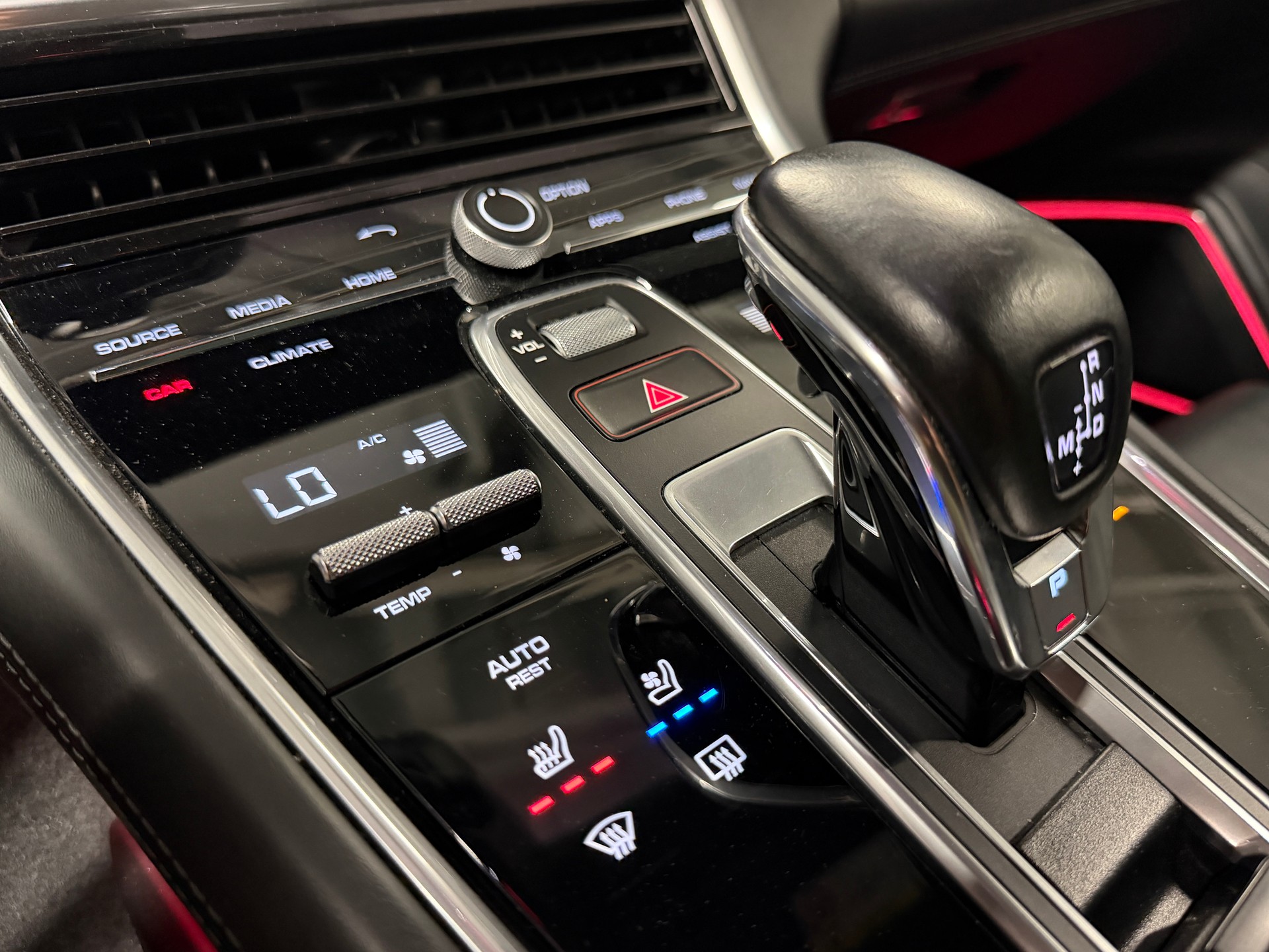 PORSCHE Panamera 4.0 V8 GTS *Porsche Approved bis 12/2026*Luftfahrwerk*Hinterachslenkung*Sport Chrono*-image-25
