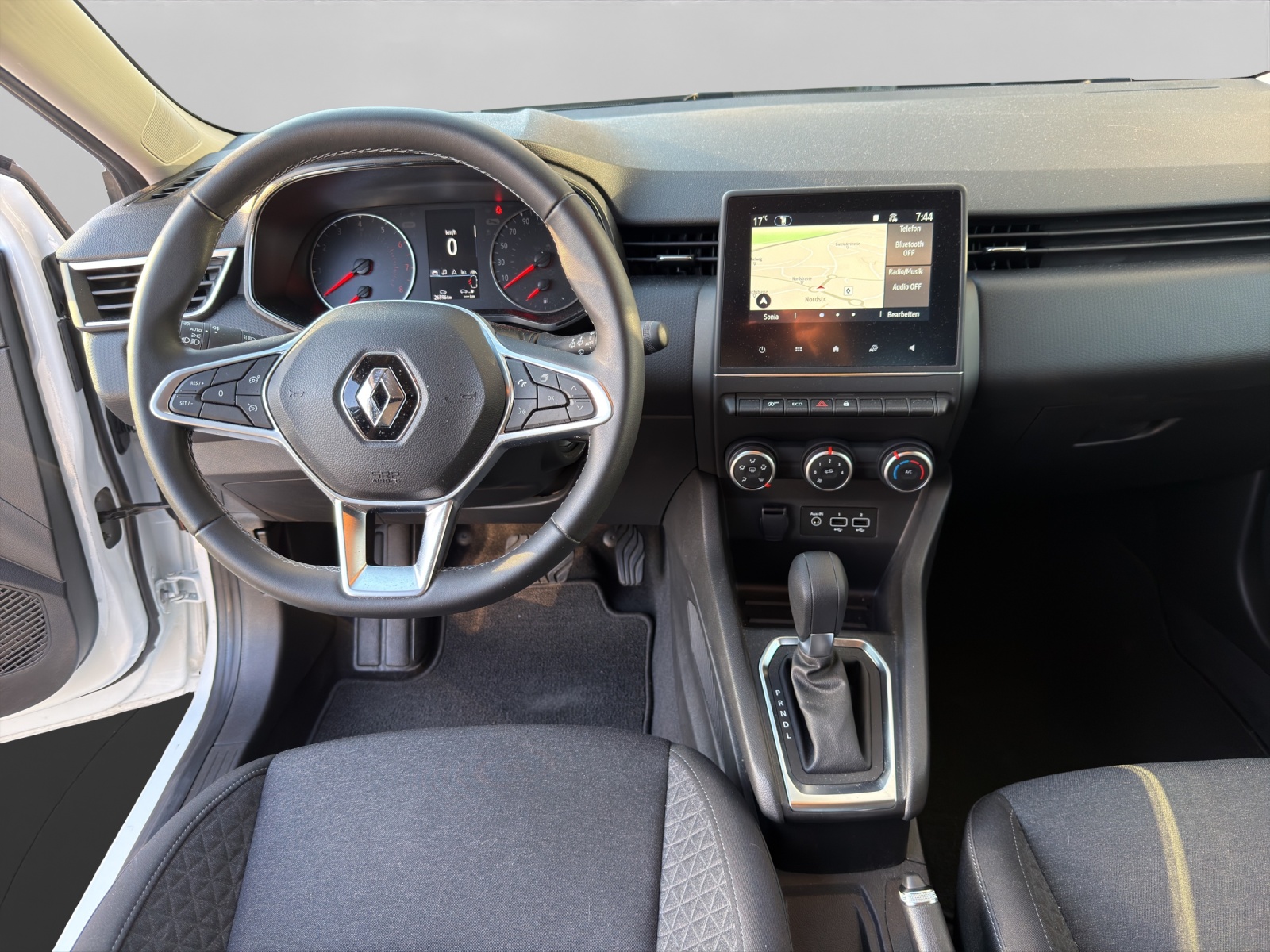 RENAULT Clio 1.0 TCe equilibre CVT-image-7