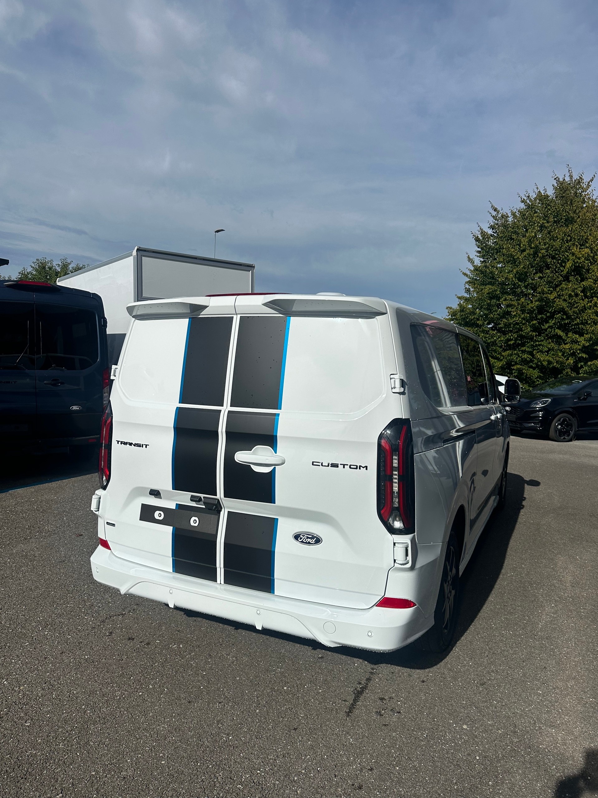 FORD Transit Custom Van 320 L2 2.5 Sport/PHEV/Aut.-image-5