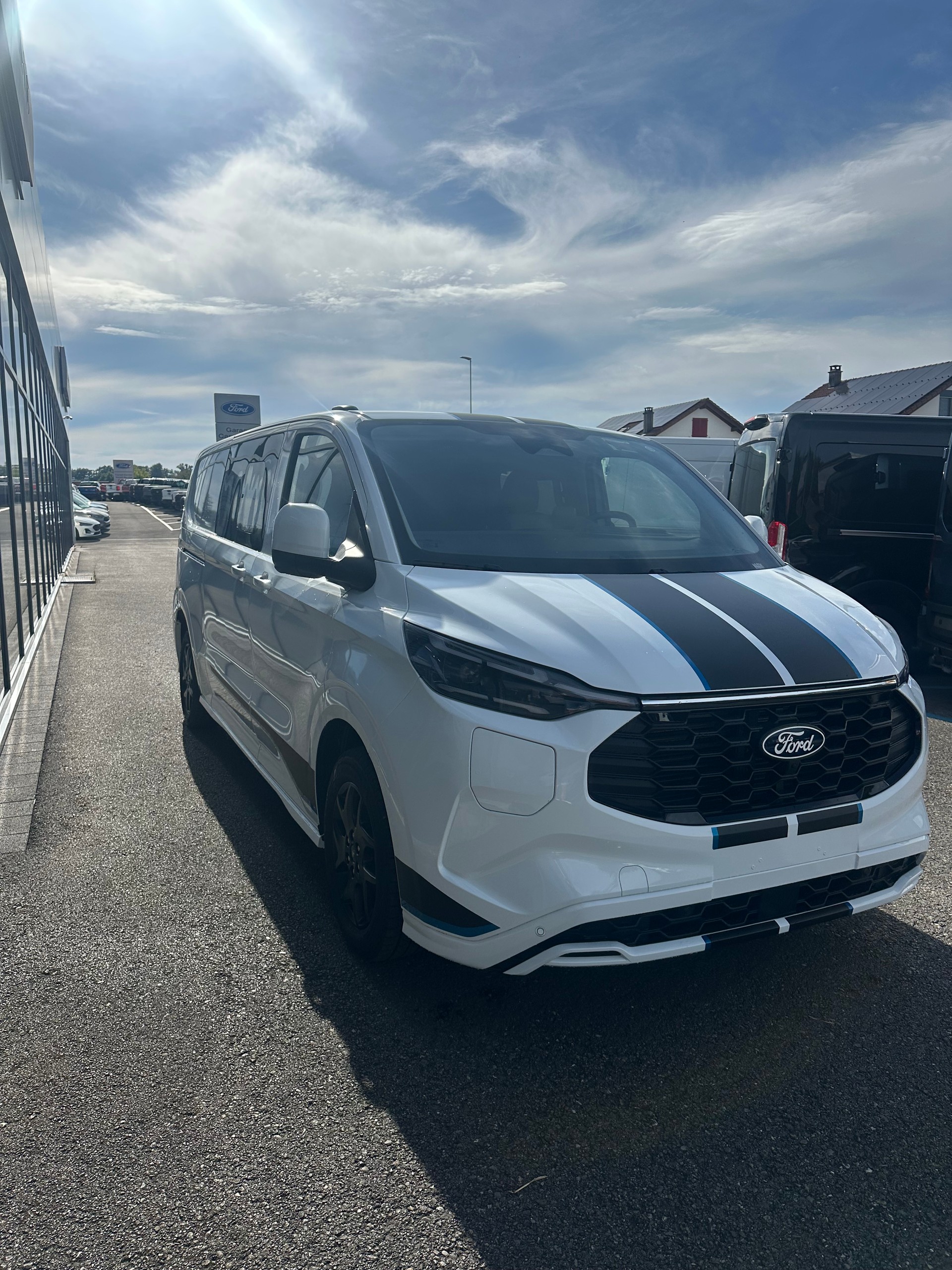 FORD Transit Custom Van 320 L2 2.5 Sport/PHEV/Aut.-image-7