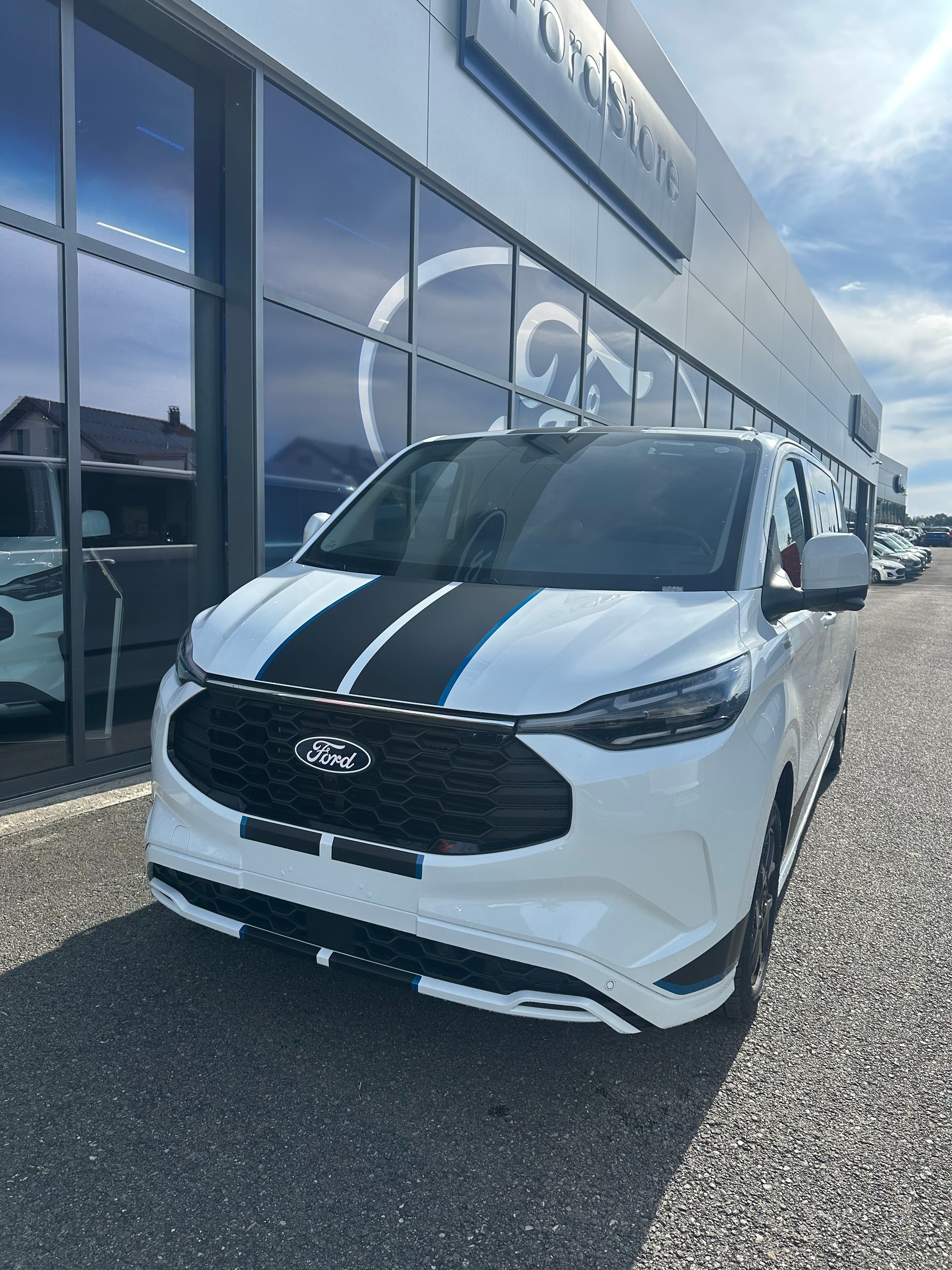 FORD Transit Custom Van 320 L2 2.5 Sport/PHEV/Aut.