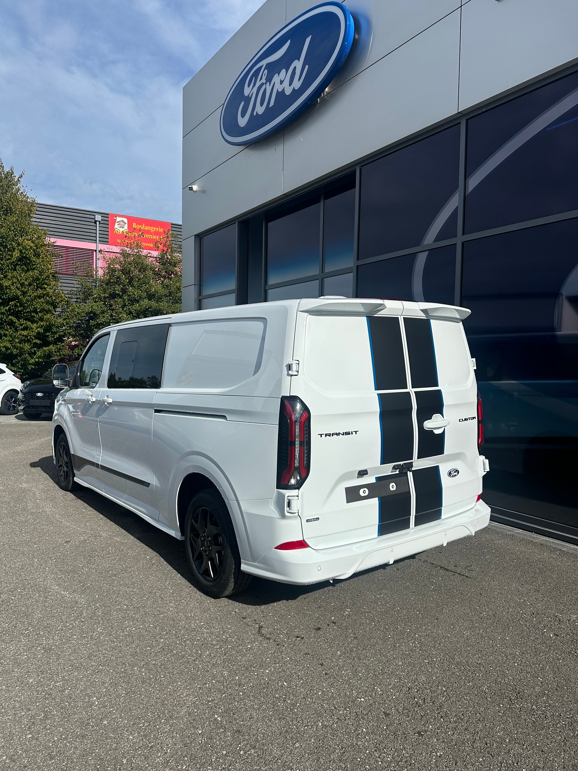 FORD Transit Custom Van 320 L2 2.5 Sport/PHEV/Aut.-image-3
