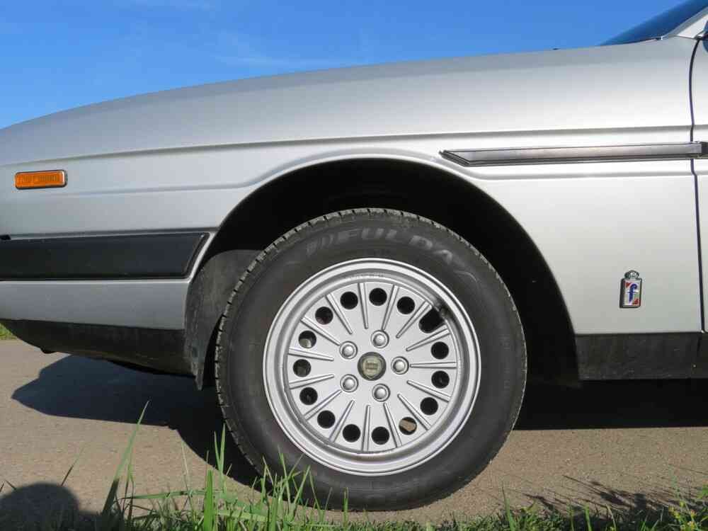 LANCIA Gamma 2500 i.e.-image-14