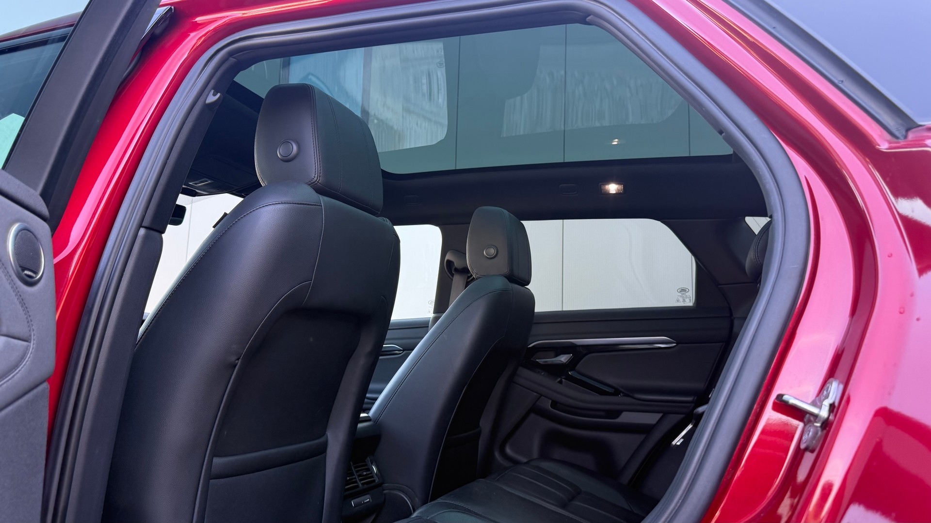 LAND ROVER Range Rover Evoque R-Dynamic P 200 AT9-image-12