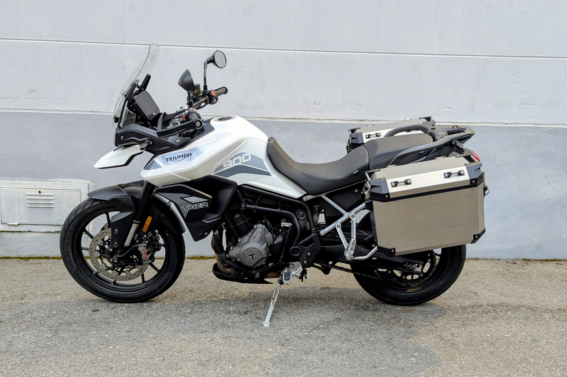 TRIUMPH Tiger 900 GT LOW-showroom-element-1
