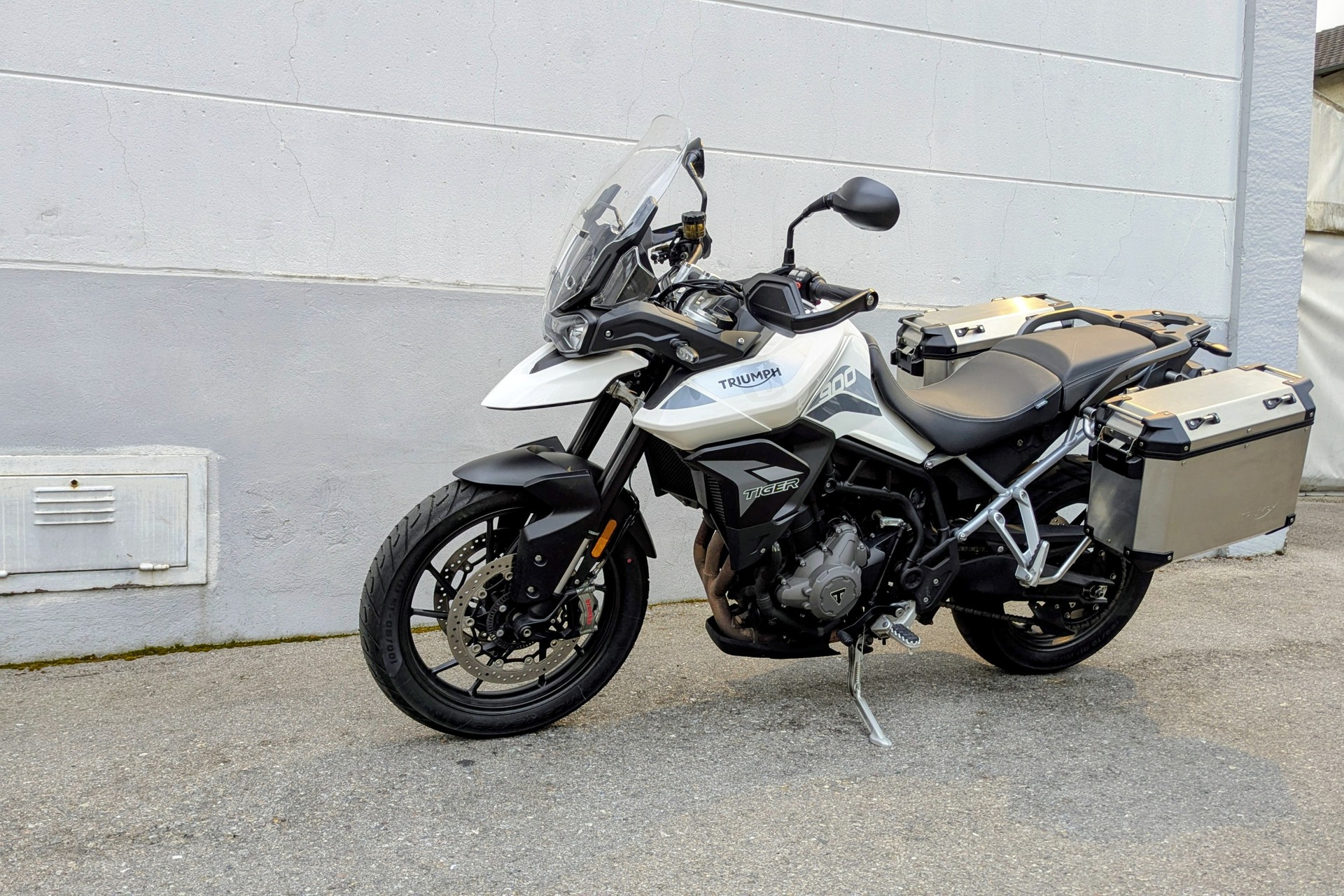 TRIUMPH Tiger 900 GT LOW-image-4