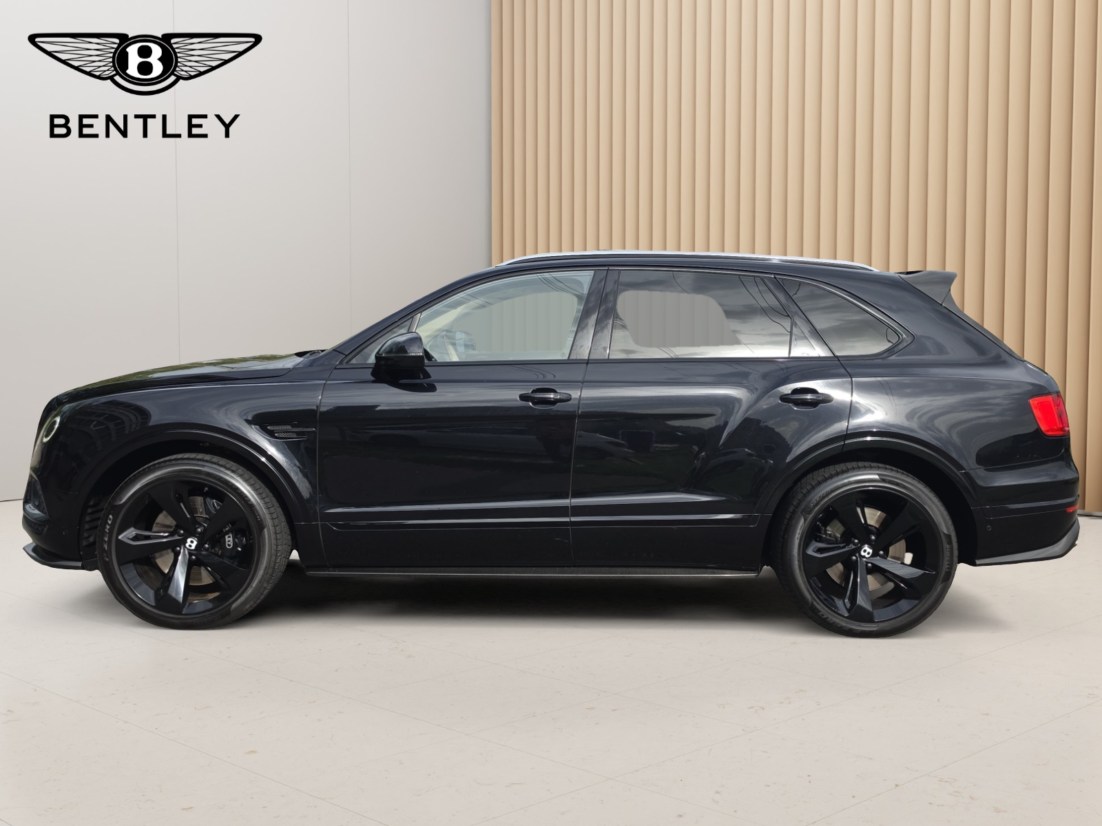 BENTLEY Bentayga W12 Schmohl- Auslieferung aus 1. Hand mit Top- Ausstattung!-showroom-element-1