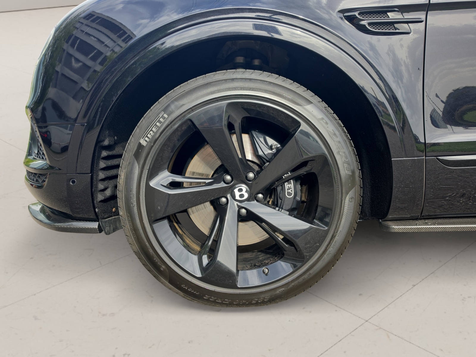 BENTLEY Bentayga W12 Schmohl- Auslieferung aus 1. Hand mit Top- Ausstattung!-image-23