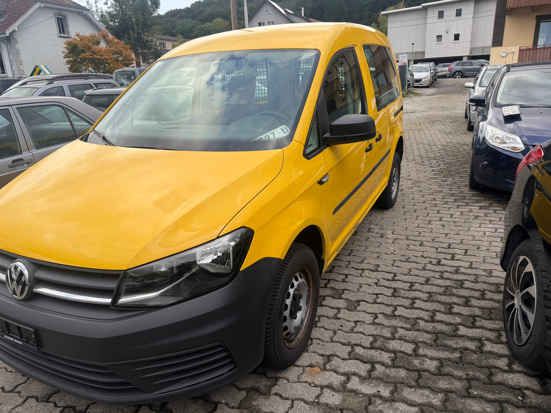 VW Caddy 2.0TDI 4Motion BlueMotion Technology-image-3
