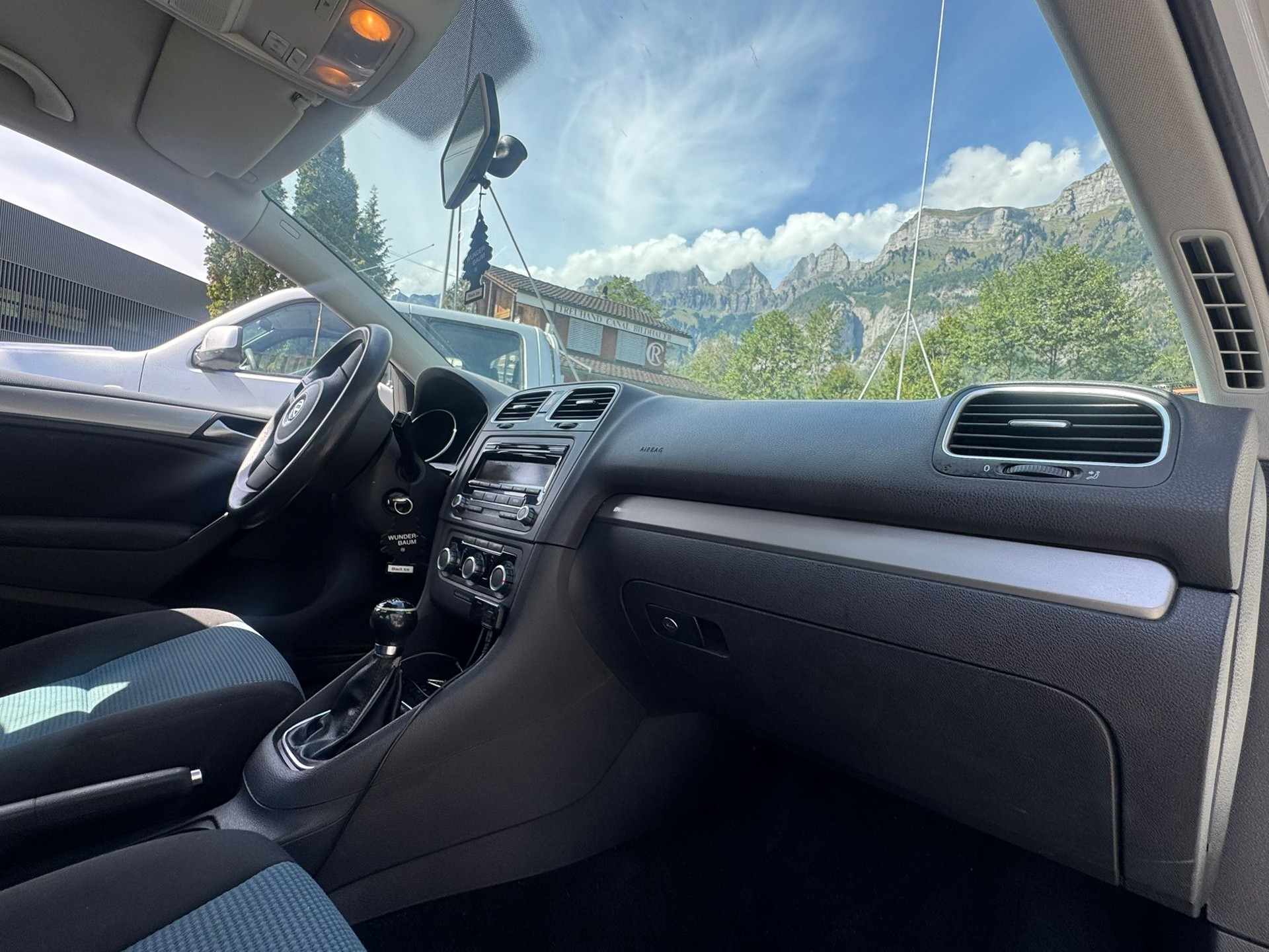 VW Golf 1.6 TDI BlueMotion Trendline-image-12