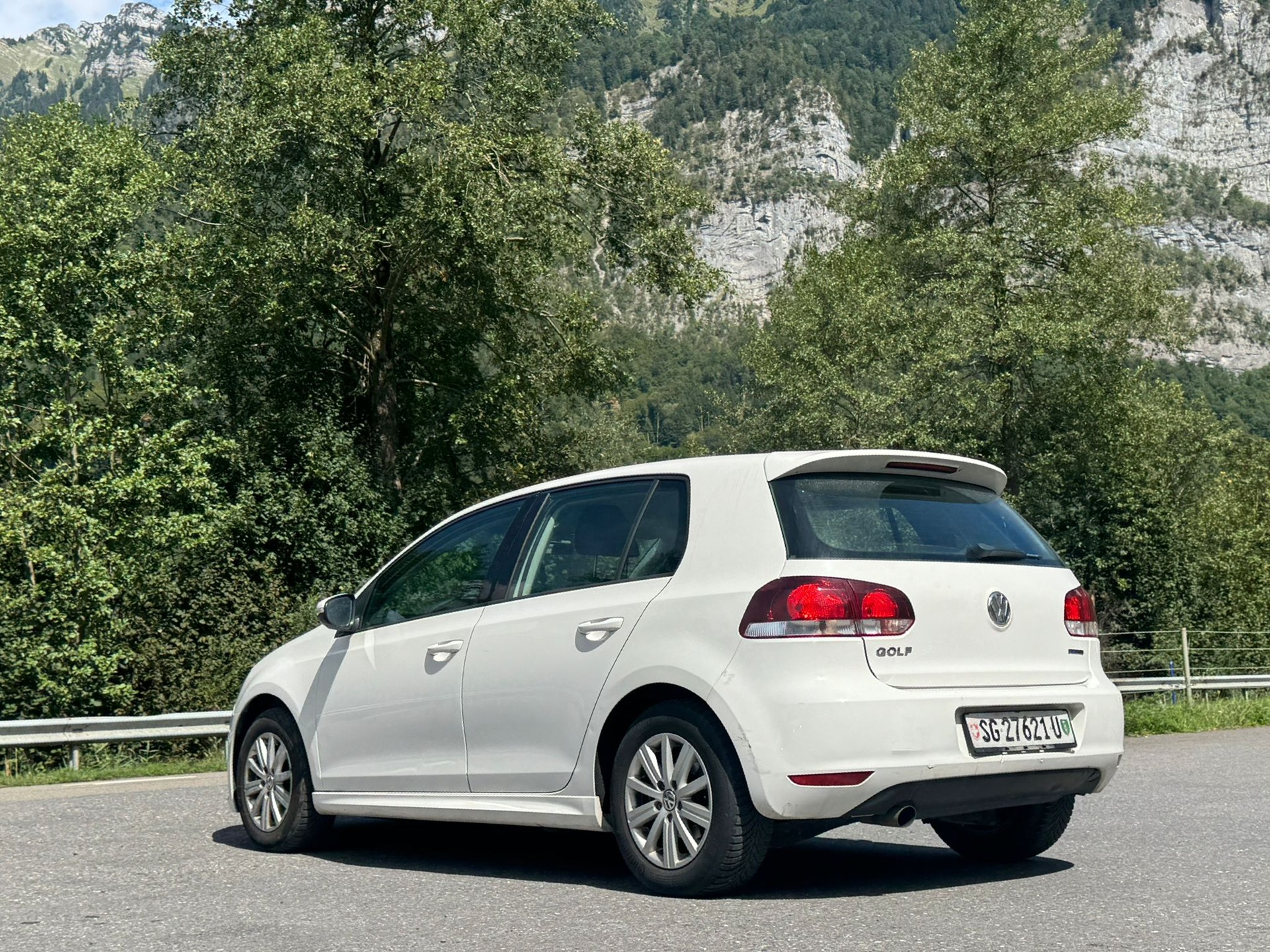 VW Golf 1.6 TDI BlueMotion Trendline-image-6
