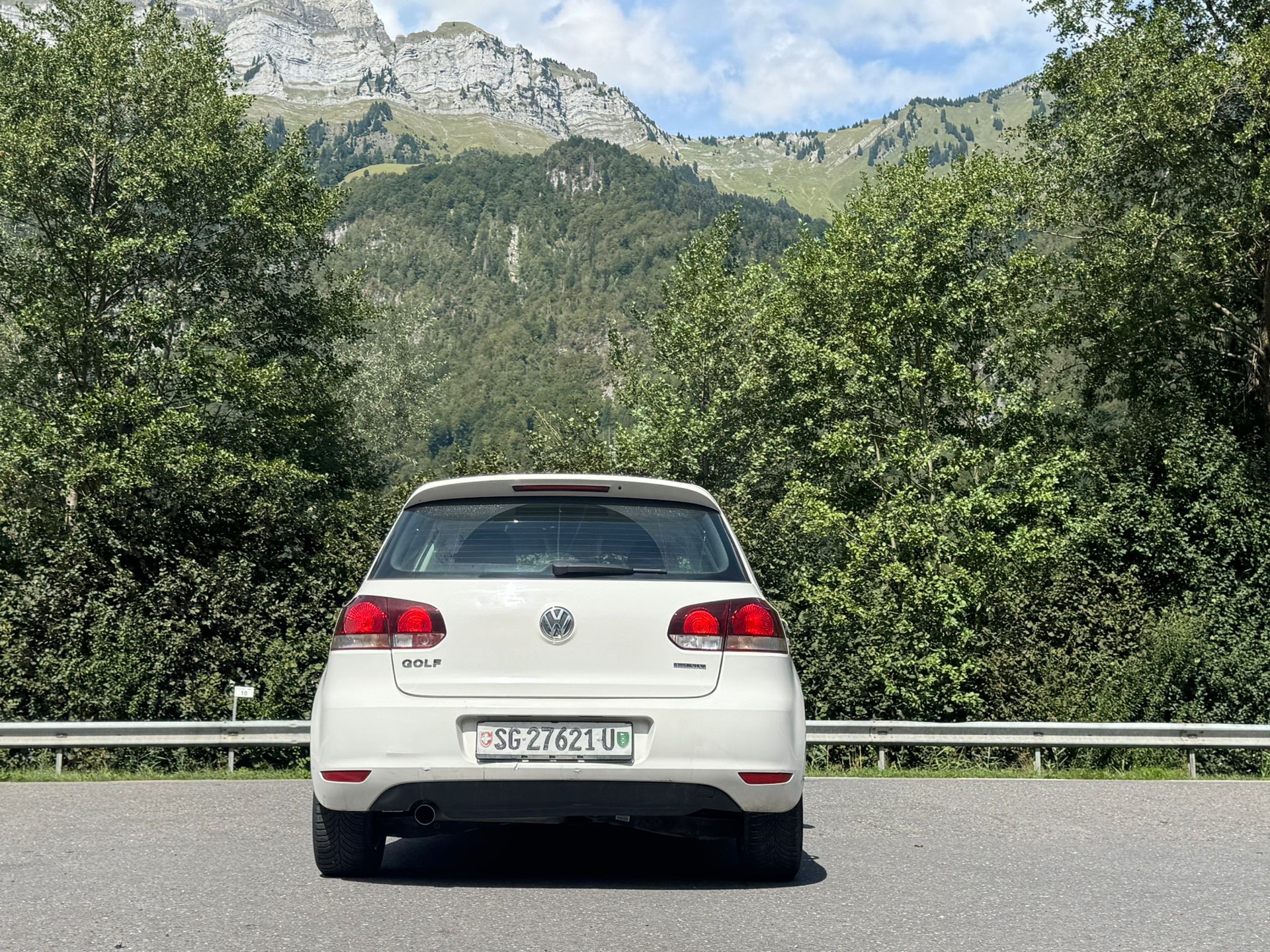 VW Golf 1.6 TDI BlueMotion Trendline-image-4