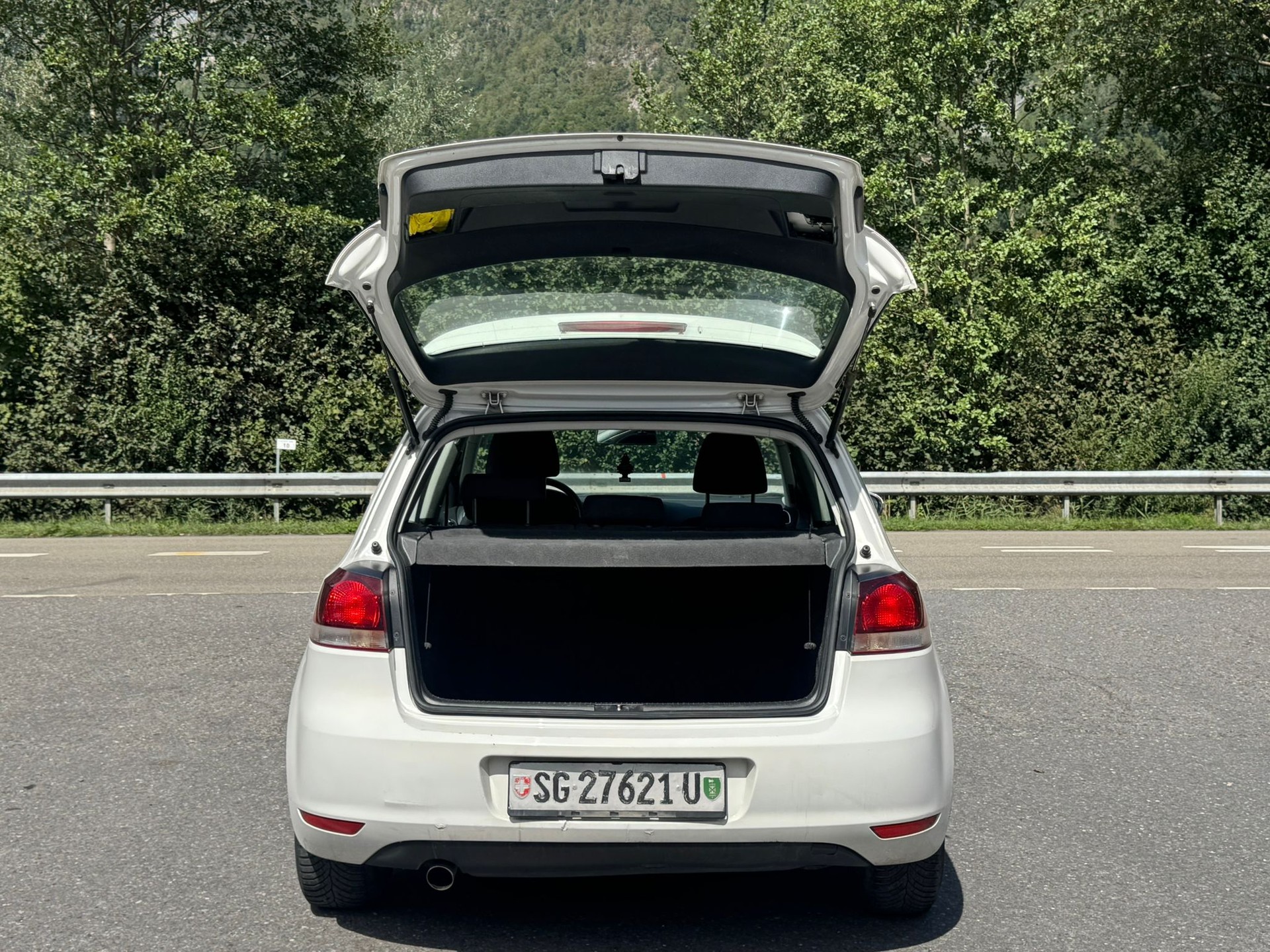 VW Golf 1.6 TDI BlueMotion Trendline-image-5