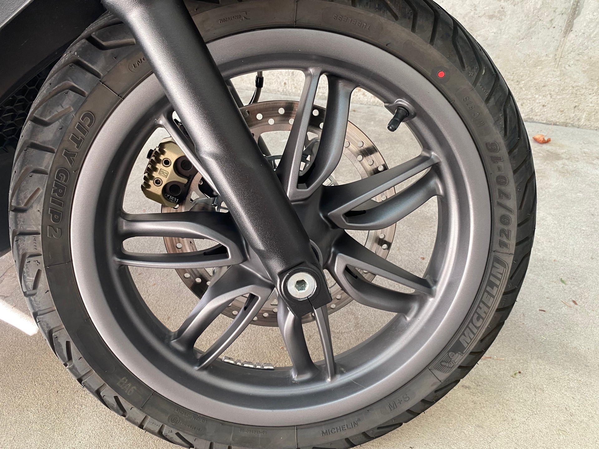 PIAGGIO Beverly 400 Sport-image-10