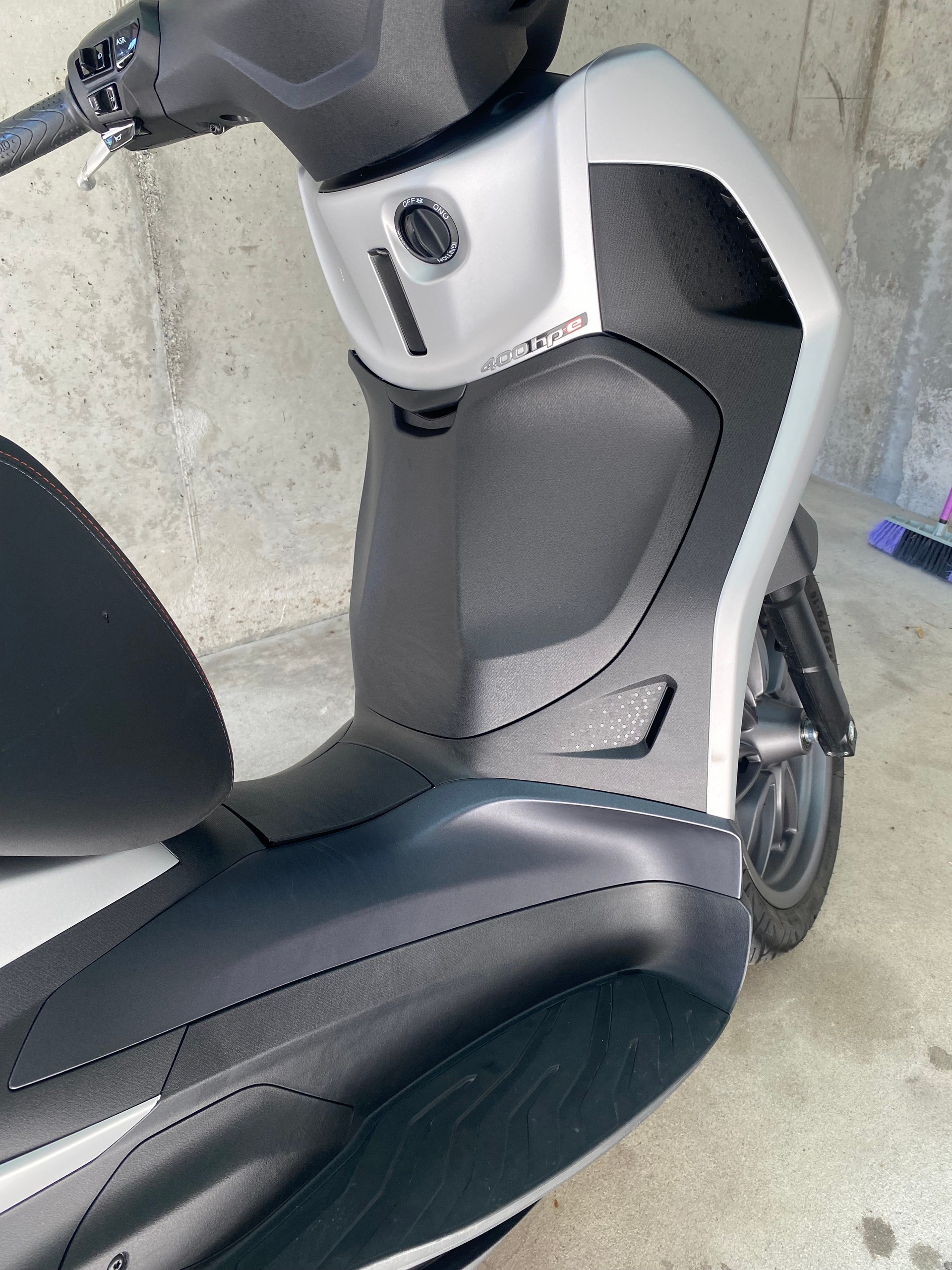 PIAGGIO Beverly 400 Sport-image-7