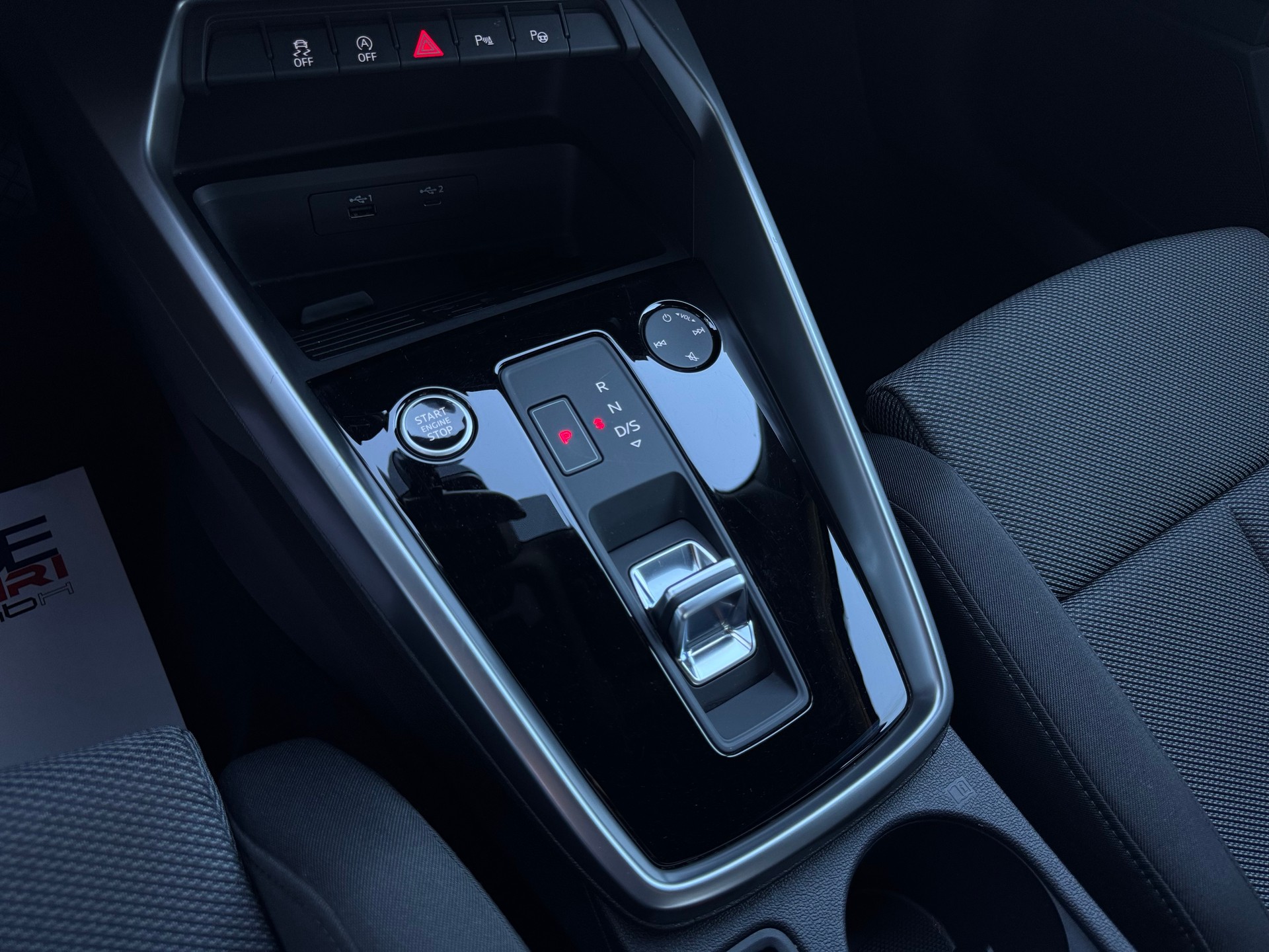 AUDI A3 Sportback 35 TFSI advanced Attraction S-tronic-image-4