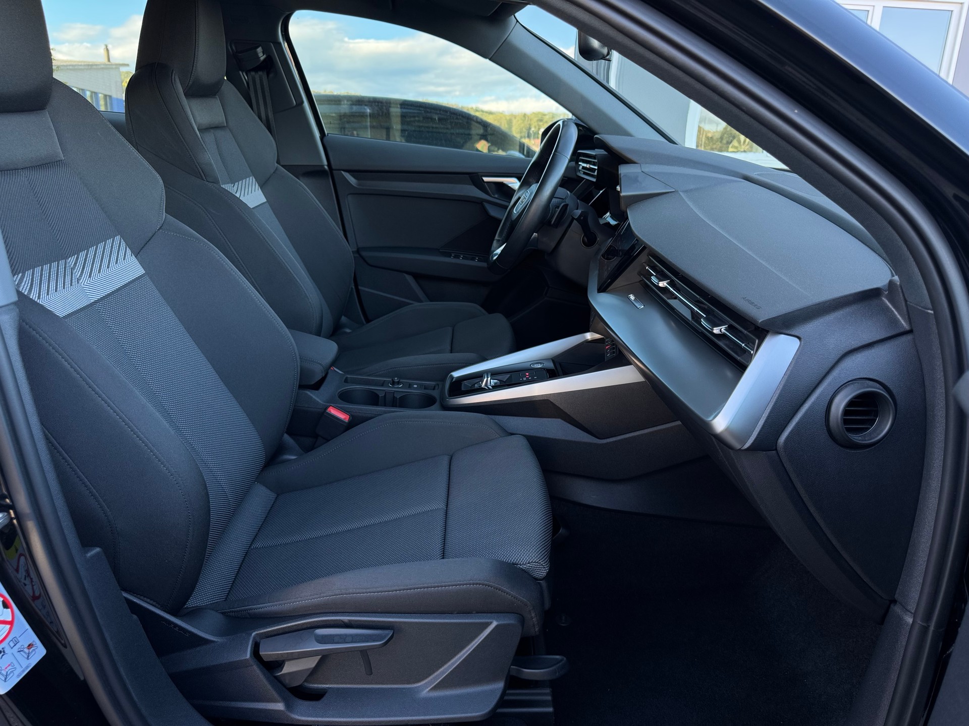 AUDI A3 Sportback 35 TFSI advanced Attraction S-tronic-image-6