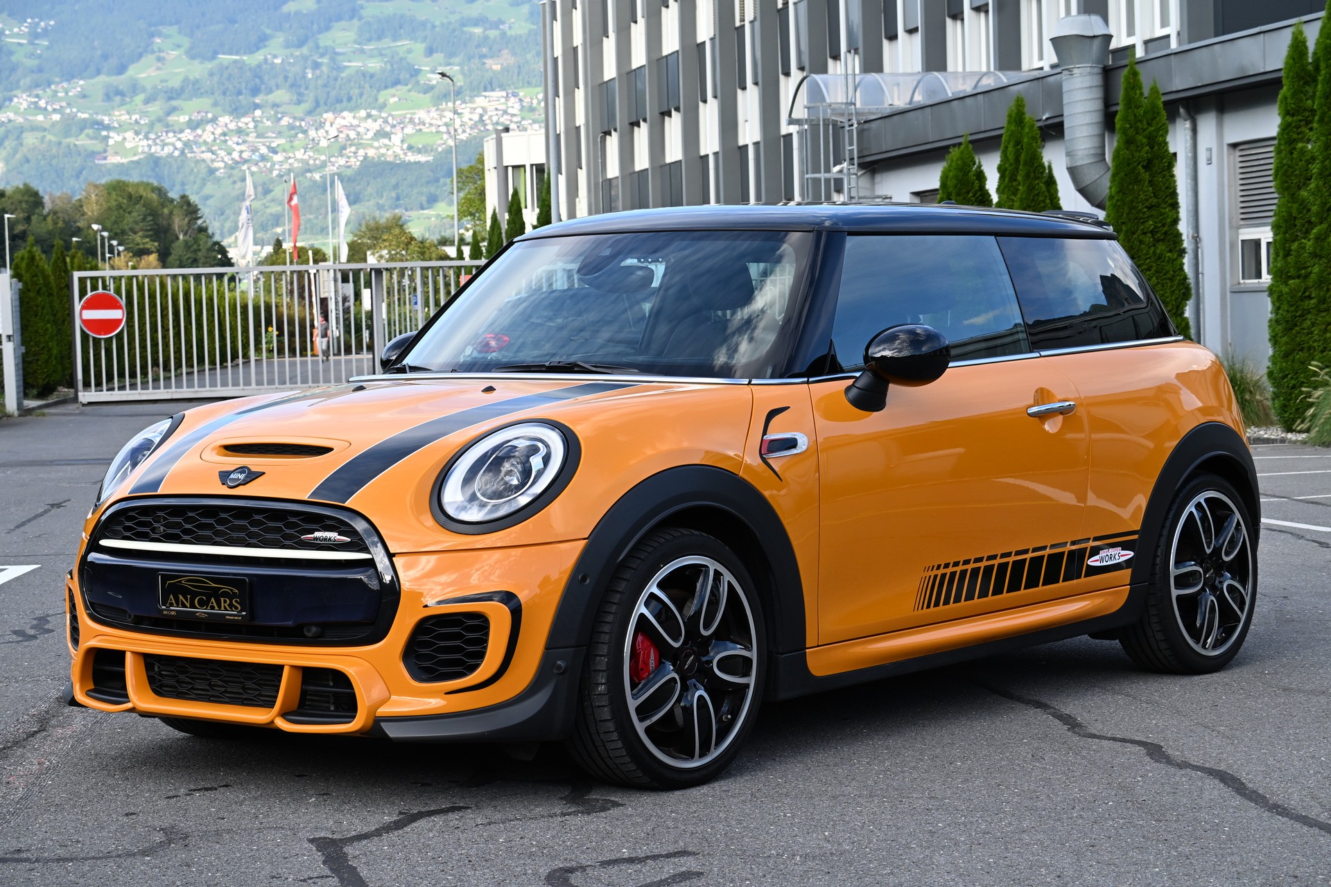 MINI F56 John Cooper Works Motorsport International Limited Edition Top Fahrzeug Einzigartig Frisch ab Mfk & Service-image-0