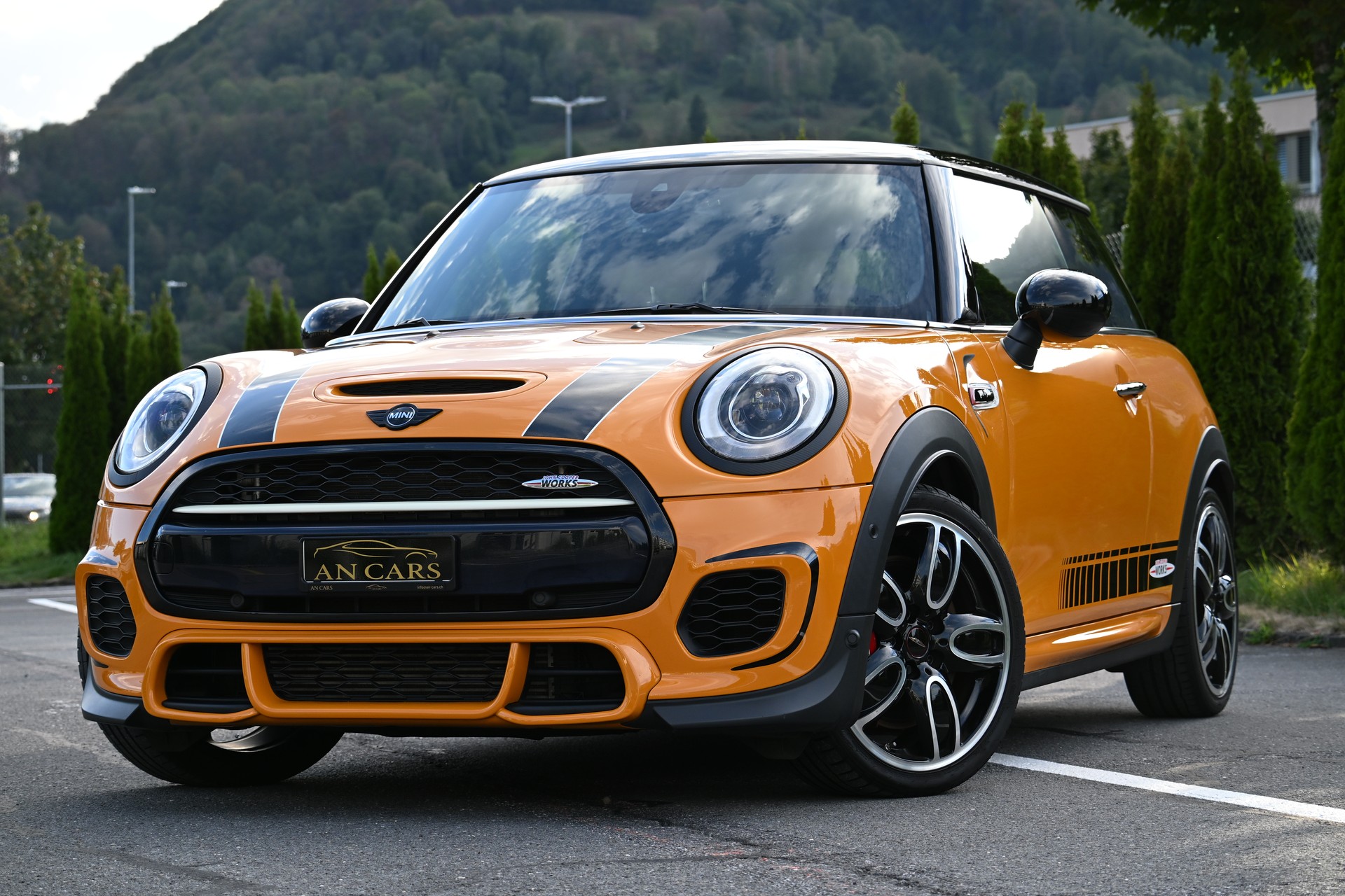 MINI F56 John Cooper Works Motorsport International Limited Edition Top Fahrzeug Einzigartig Frisch ab Mfk & Service-image-3