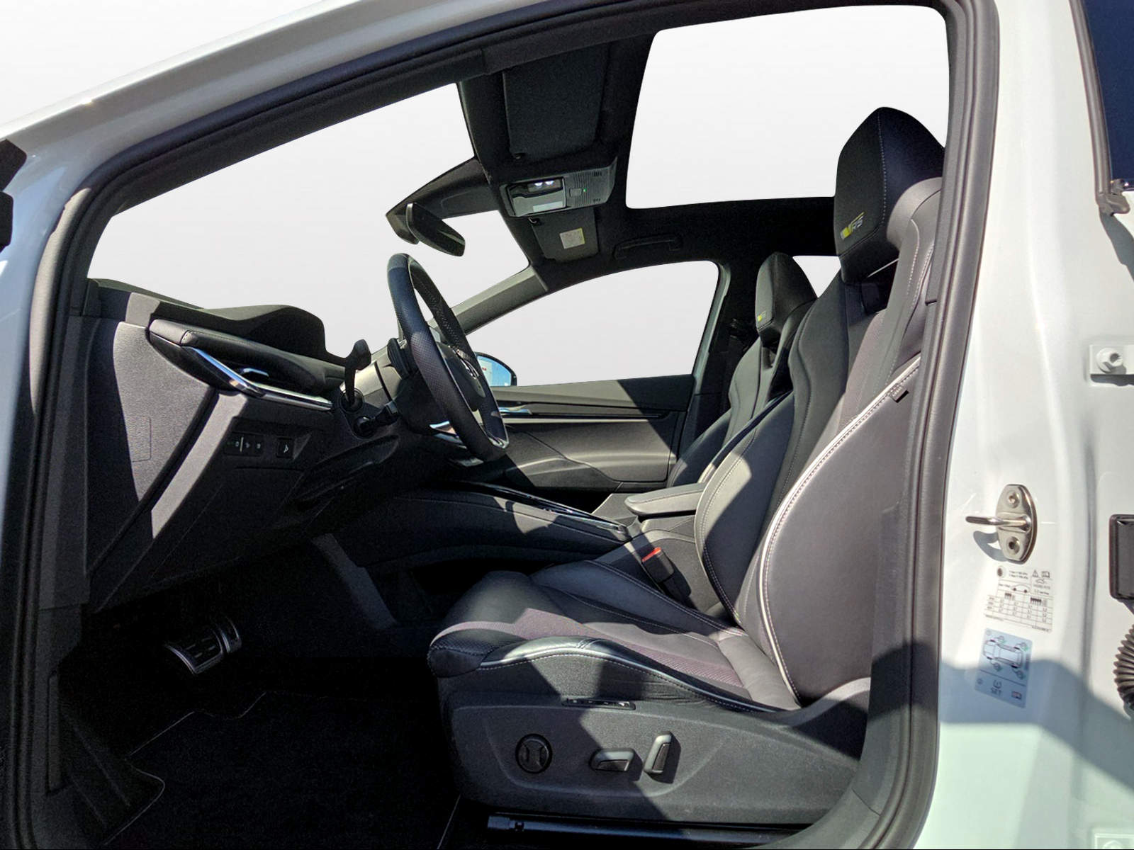 SKODA Enyaq Coupé RS iV 80 4x4-image-6