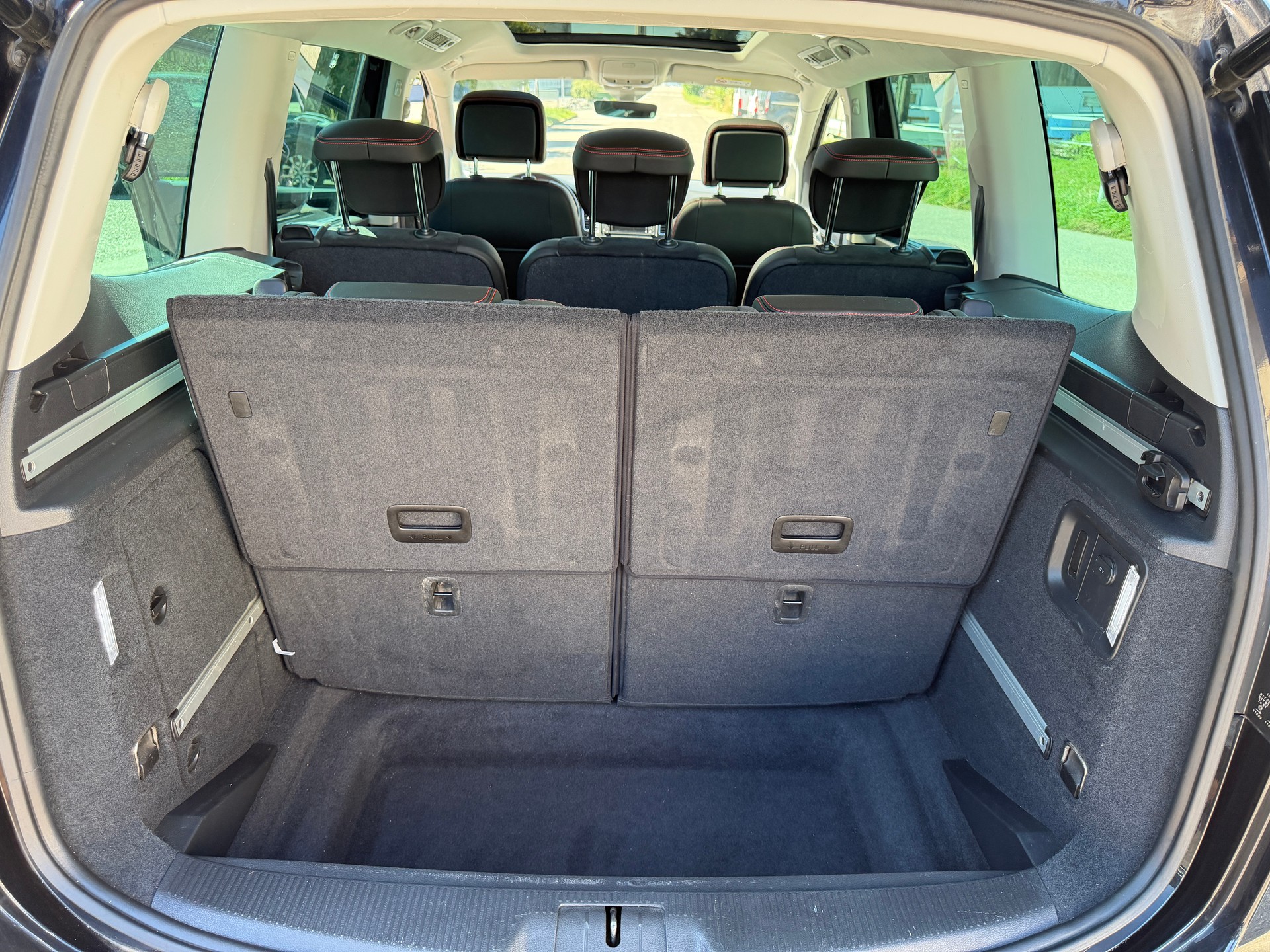 SEAT Alhambra 1.4 TSI DSG SWISS FR2-image-14