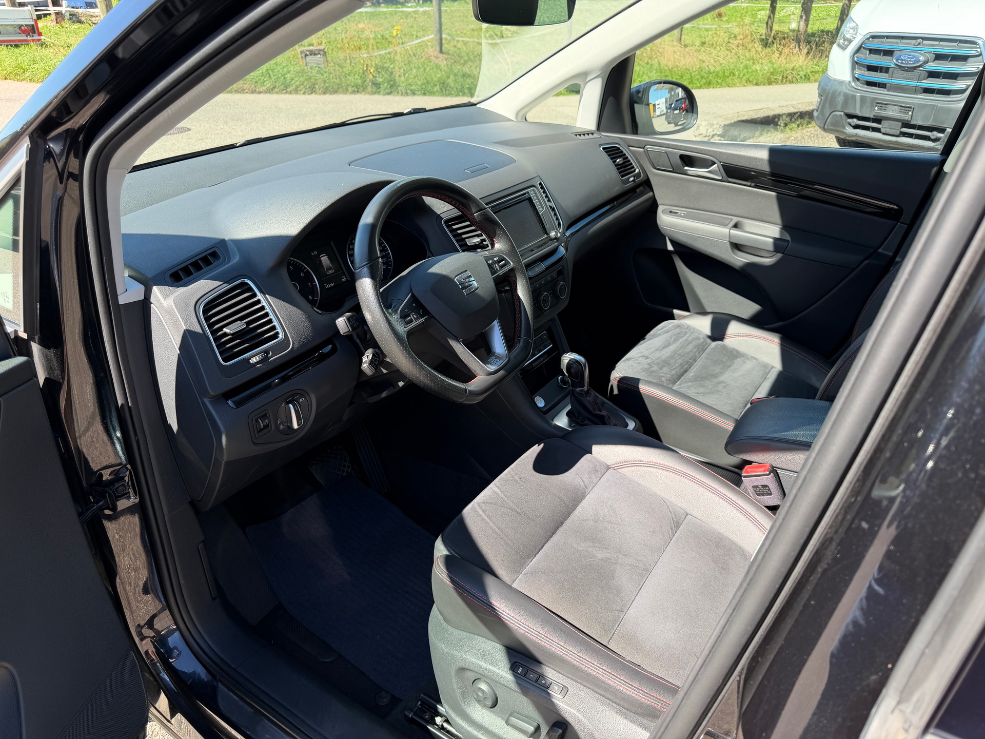 SEAT Alhambra 1.4 TSI DSG SWISS FR2-image-8