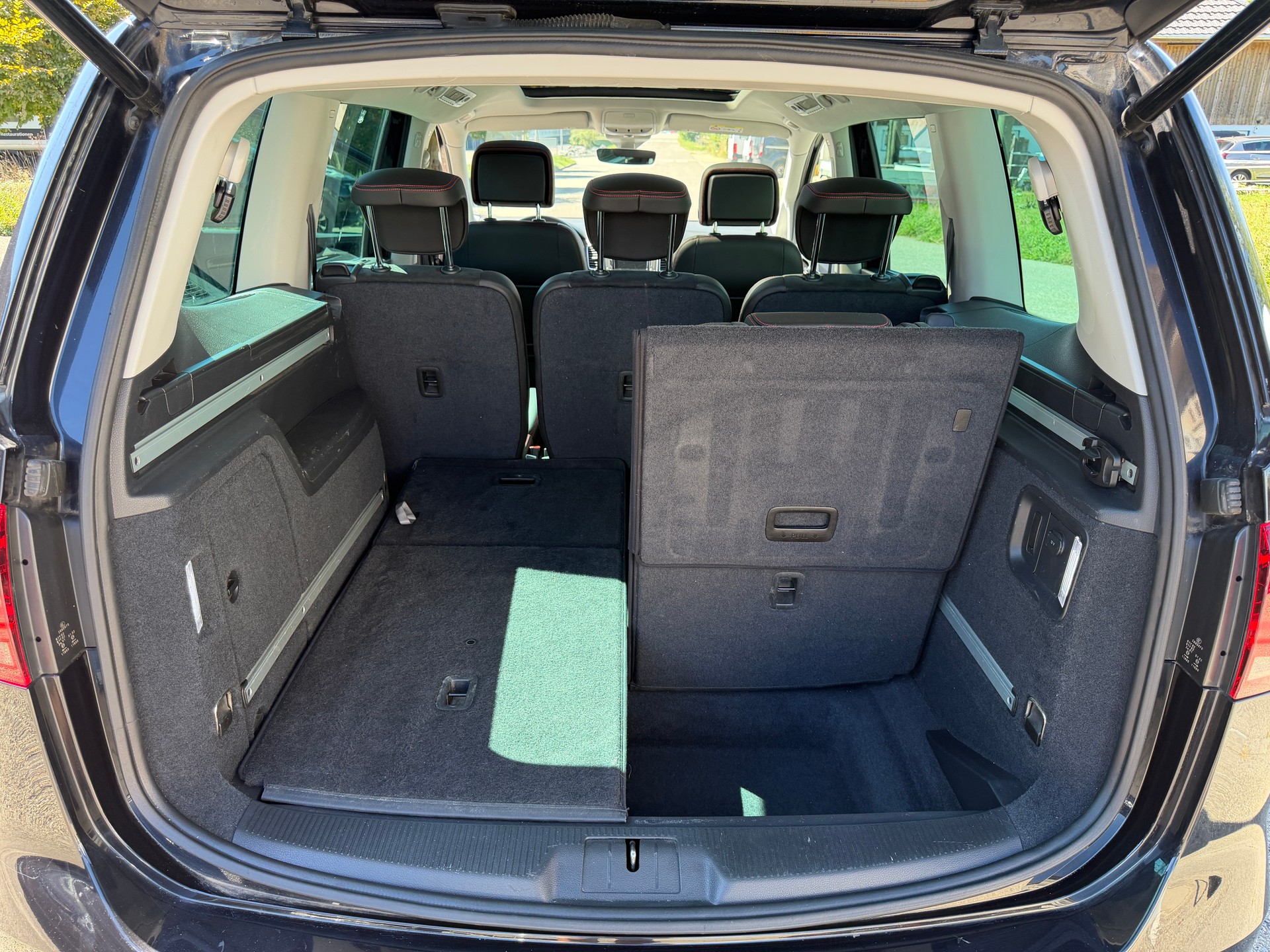 SEAT Alhambra 1.4 TSI DSG SWISS FR2-image-15