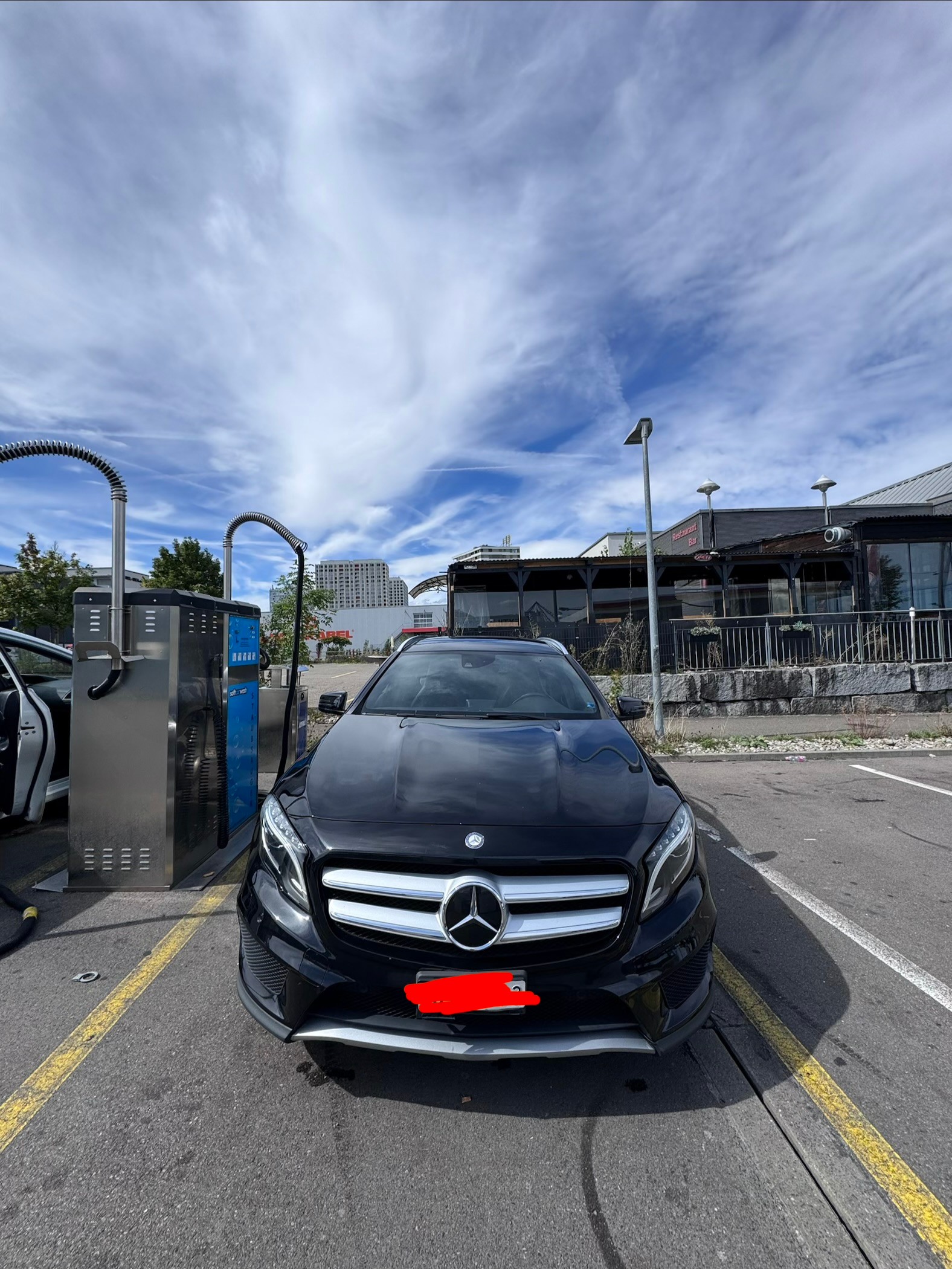 MERCEDES-BENZ GLA 220 CDI AMG Line 4m-image-0