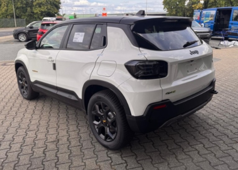 JEEP Avenger 1.2 Turbo MHEV The North Face 4xe-image-3