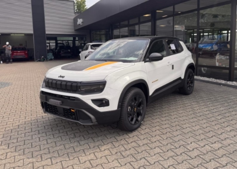 JEEP Avenger 1.2 Turbo MHEV The North Face 4xe-image-1